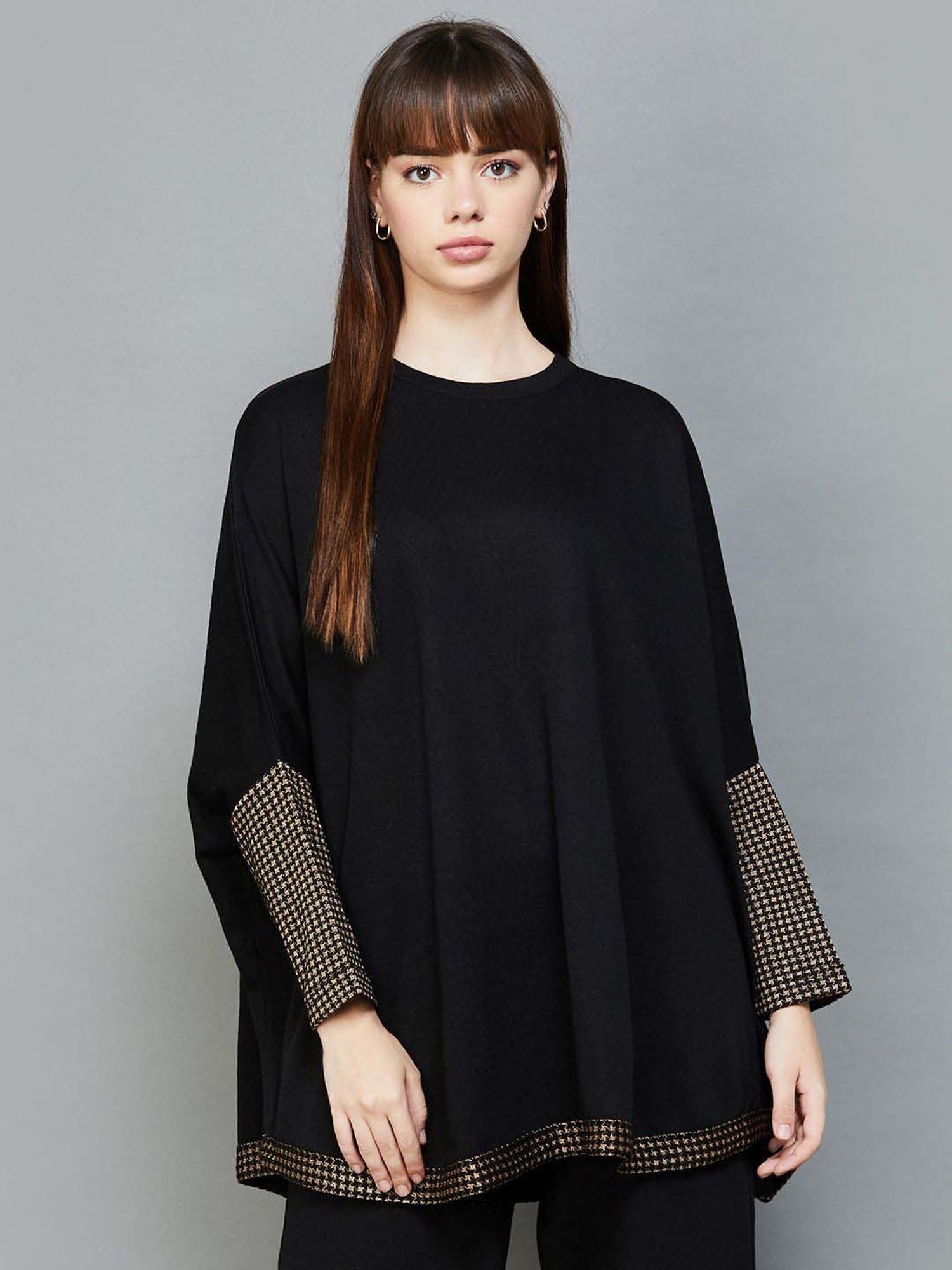 Colour Me by Melange Black Regular Fit Cape
