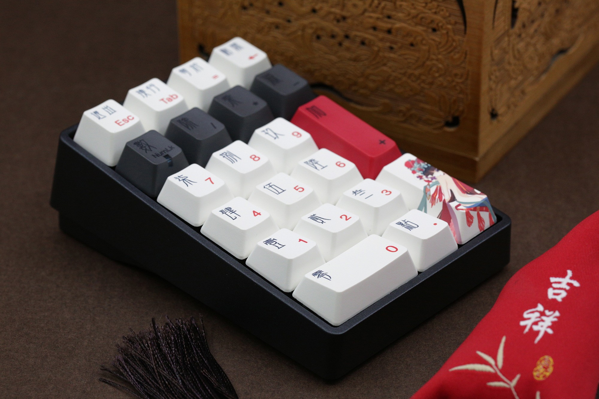 2, 60% Wired/Wireless Mechanical Keyboard (Kailh Box Brown Switch/White Case) - Full Keys Programmable - True RGB Backlit - Tap Arrow Keys - Double Shot PBT Keycaps - NKRO - 1900mAh Battery