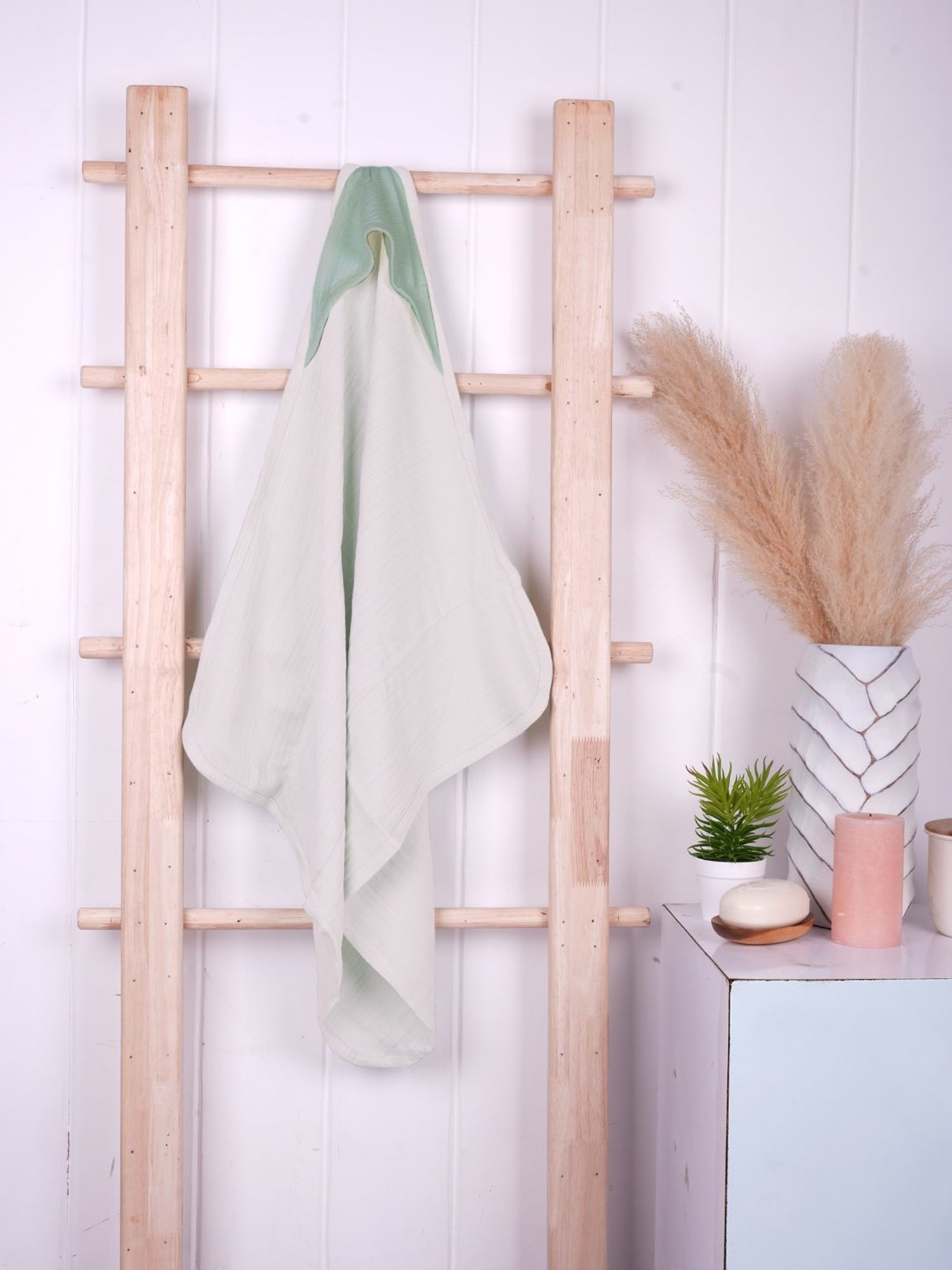 Doctor Towels Banana Double Cloth White 380 GSM Viscose Bath Towel