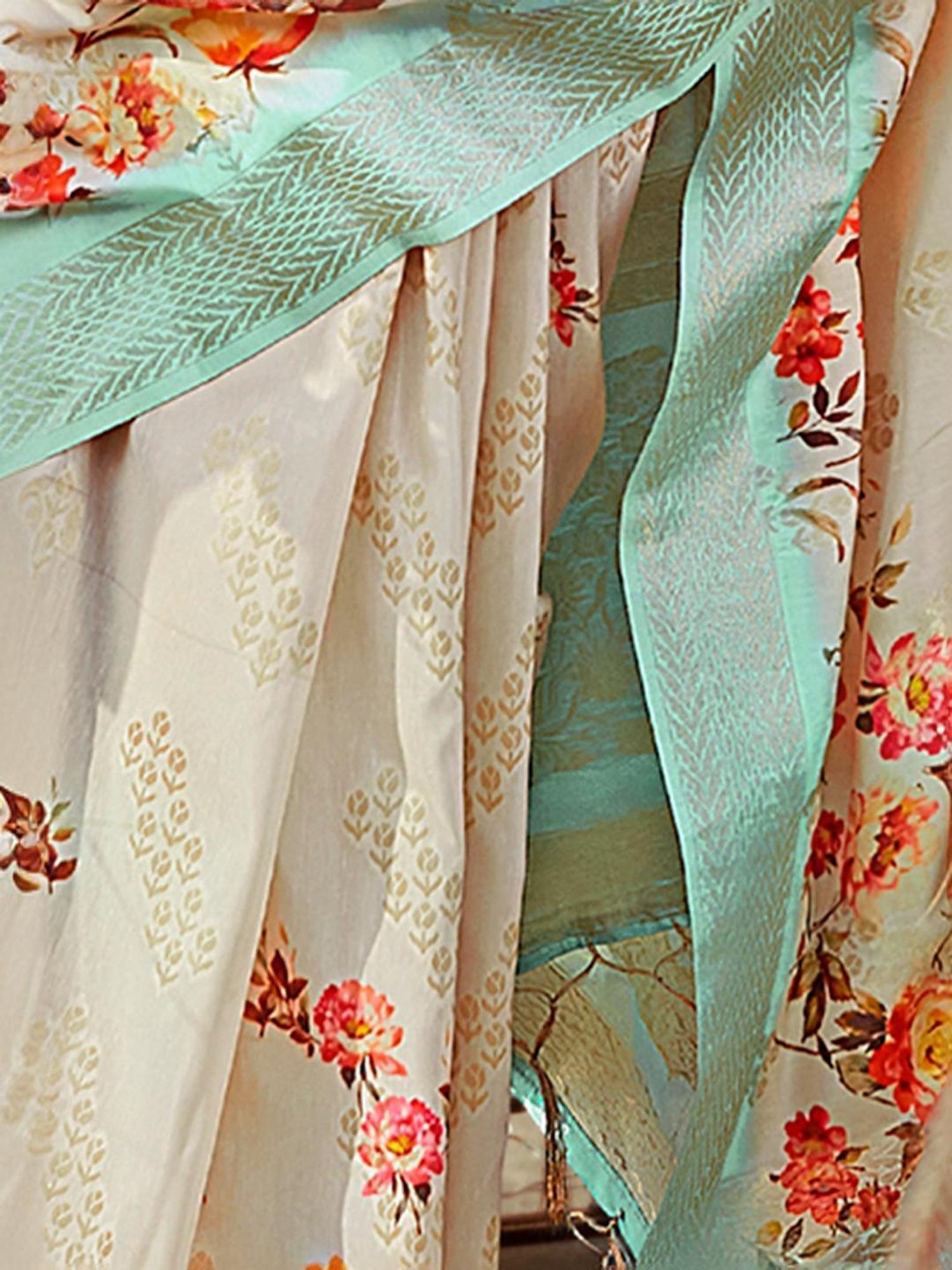 Unnati Silks Grey Cotton Printed Saree With Unstitched Blouse