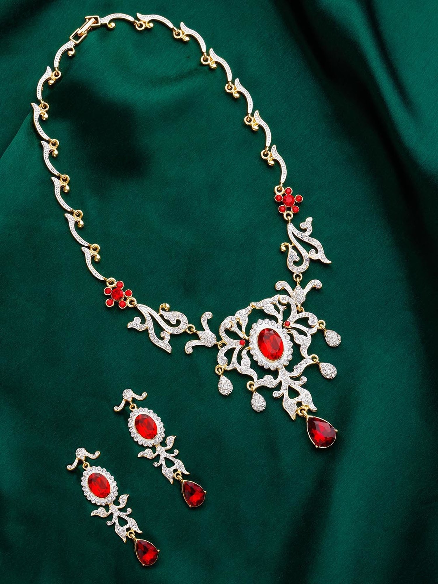 Estele Gold-Plated Dazzling Jewellery Set for Women