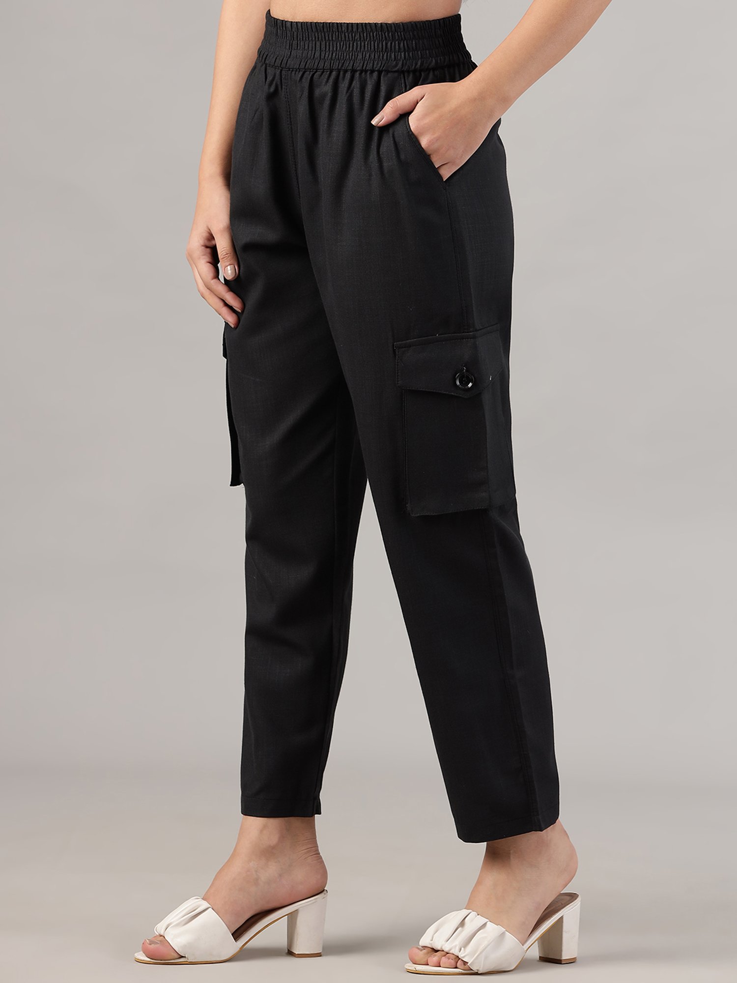 FITHUB Black Regular Fit High Rise Cargo Pants