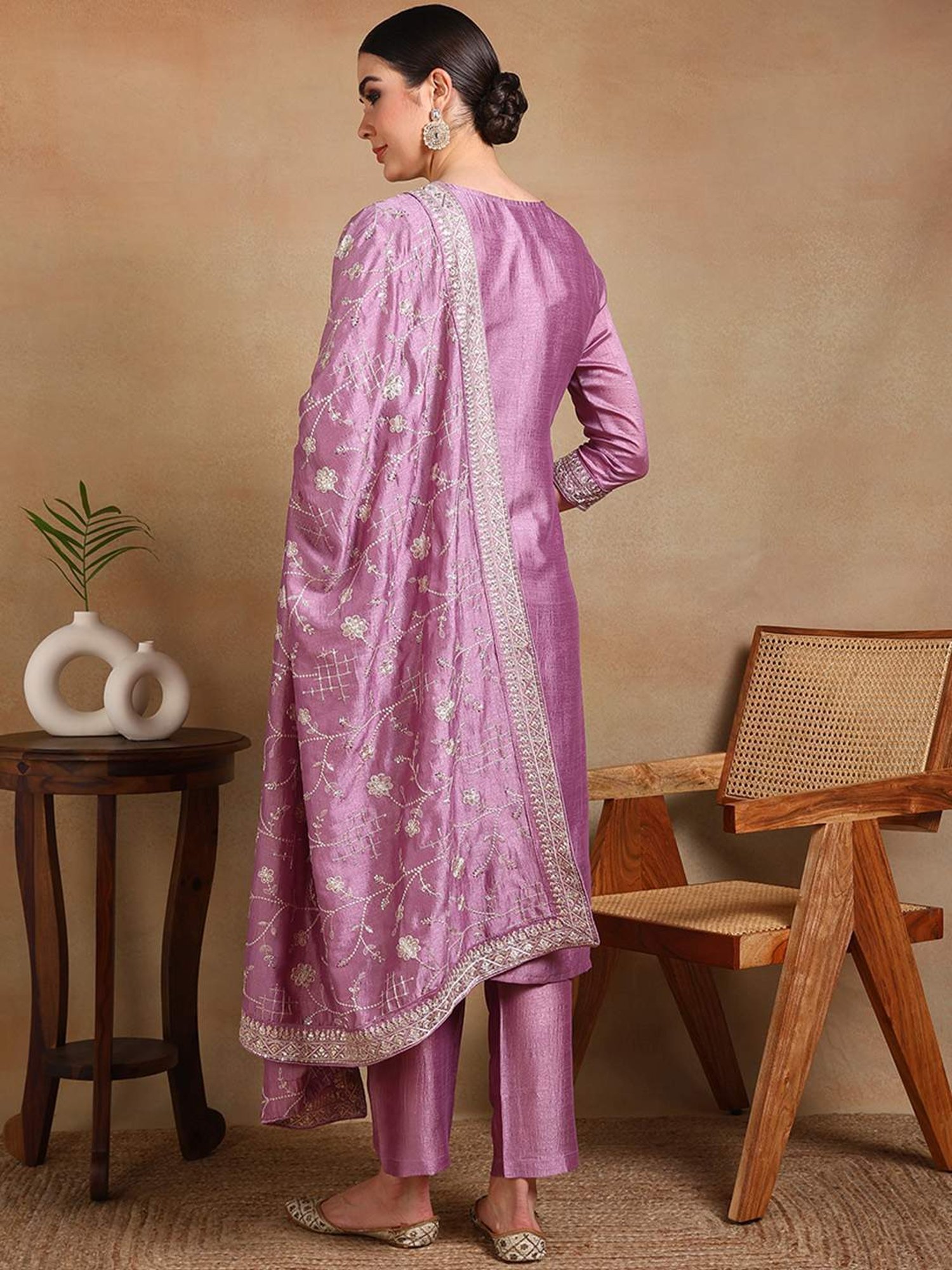 Vaamsi Lavender Silk Embroidered Kurta With Pant & Dupatta