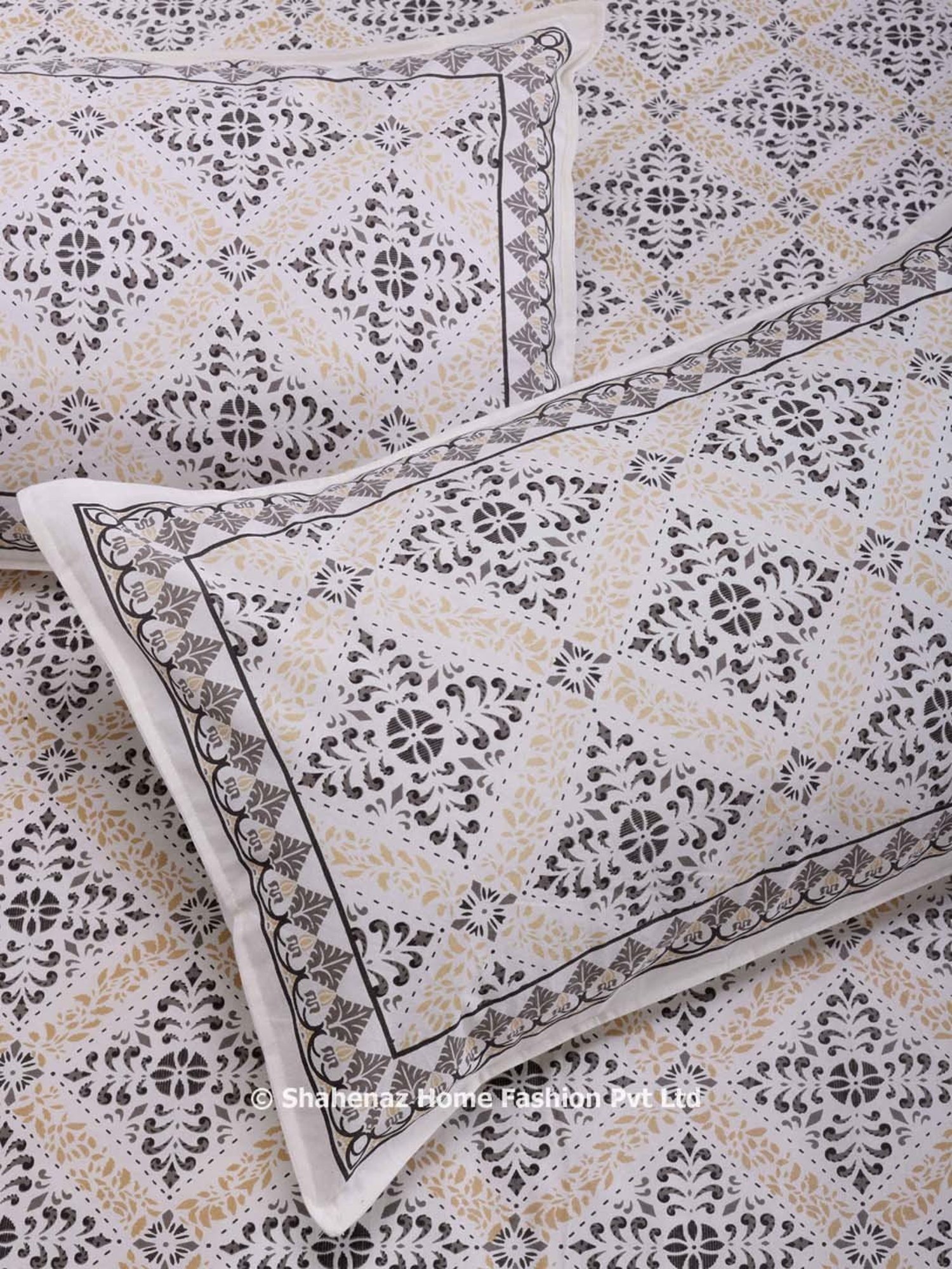 Shahenaz Grey 120 TC Cotton Shofar Luxury Double Bedsheet with 2 Pillow Covers