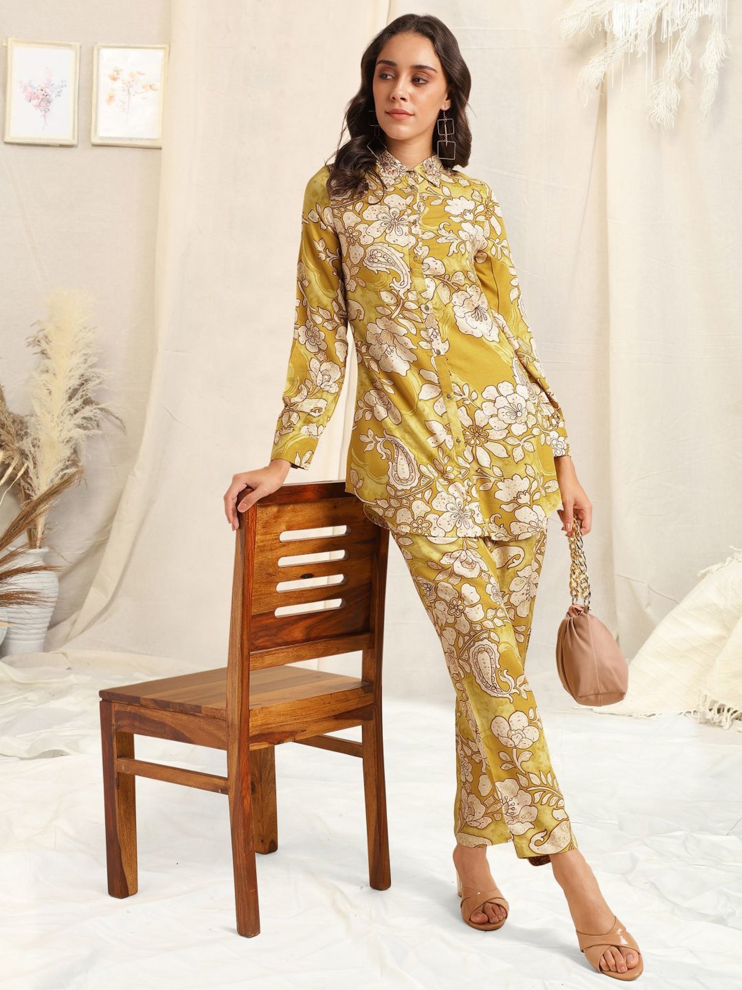 MIRCHI FASHION Mustard Printed Shirt Pant Set