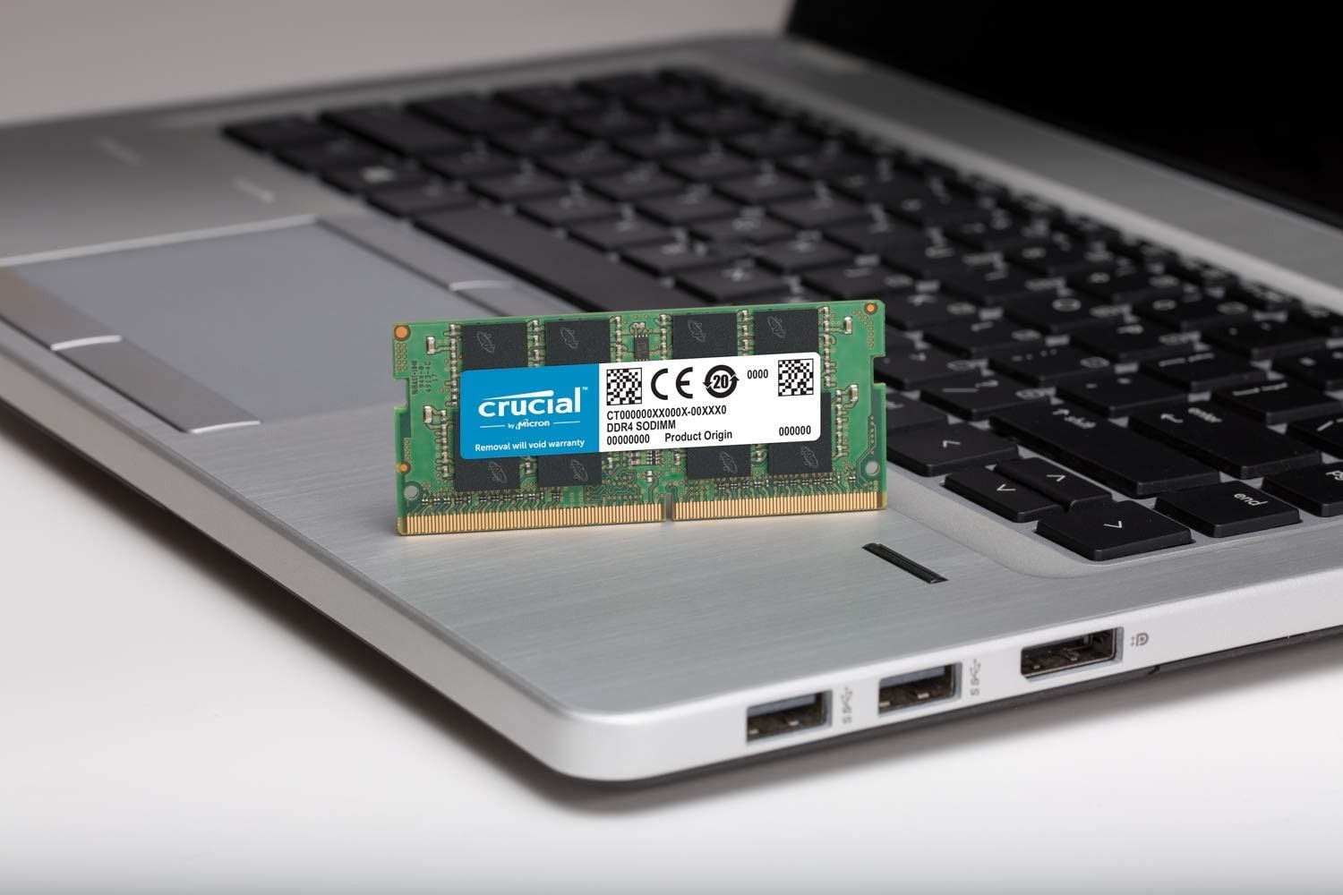 Crucial 32GB (2 x 16GB) DDR4 2666MHz DRAM (Notebook Memory) CL19 1.2V DR SODIMM (260-pin) CT2K16G4SFD8266