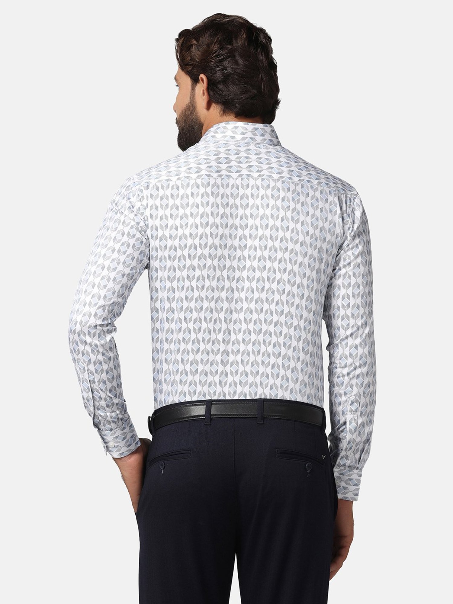 TAHVO White Slim Fit Printed Shirt