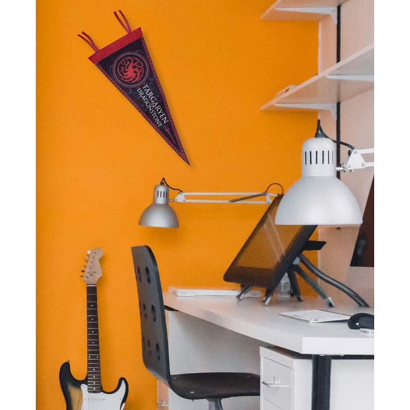 Calhoun Sportswear Game of Thrones 8.5"x21" House Targaryen Felt Wall Pennant