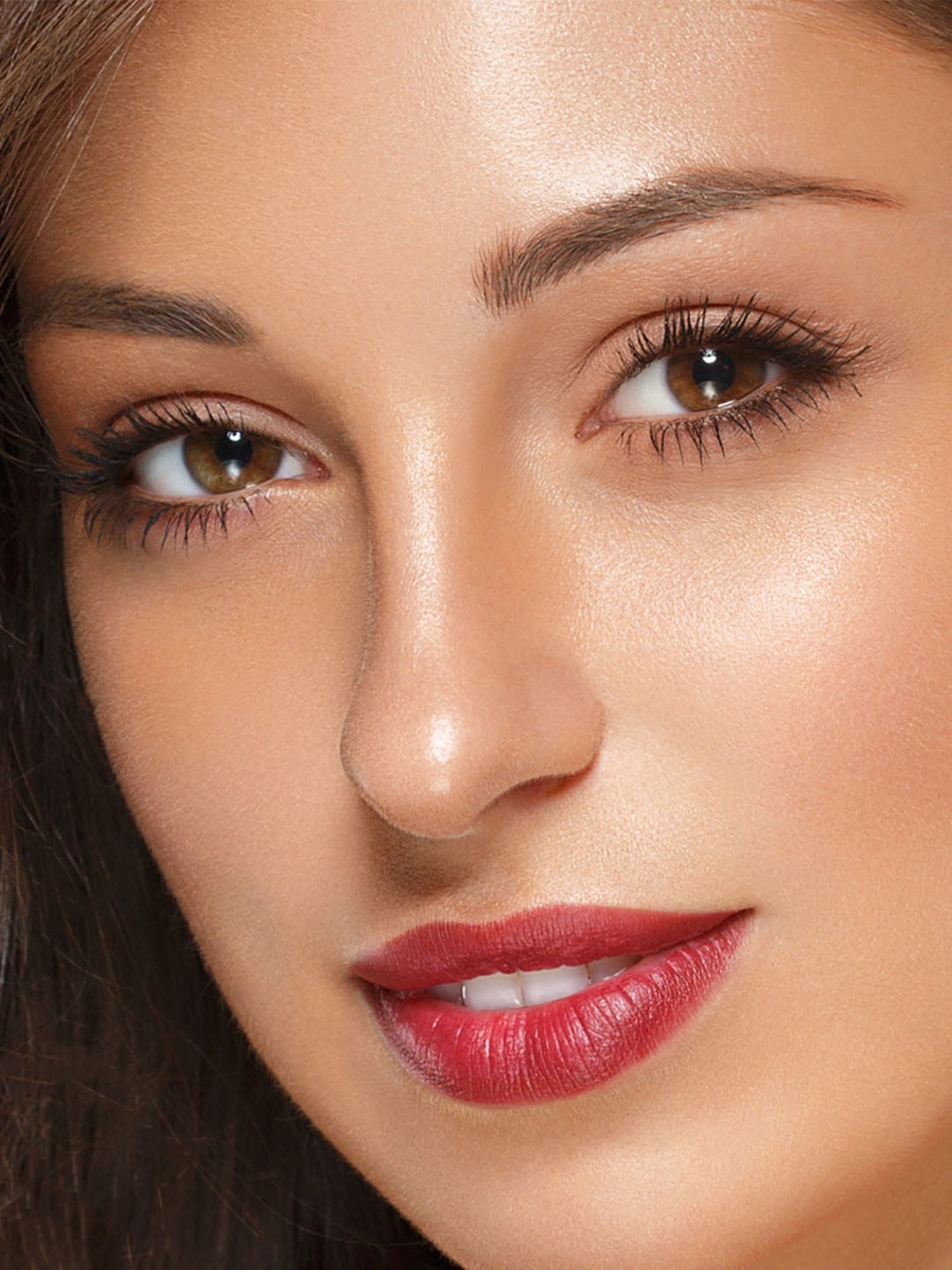 L.A. Girl Glossy Plumping Lip Gloss Pink Up - 5 ml