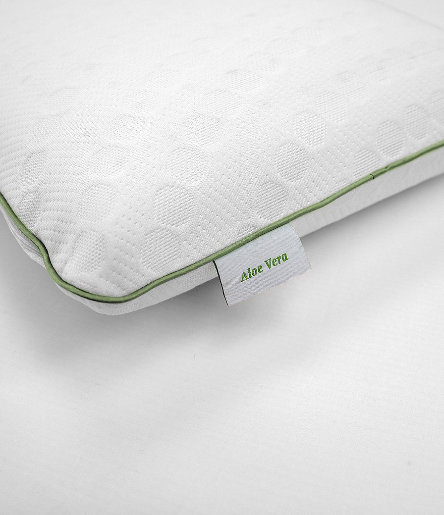 Sensorpedic Wellness Collection Calming Aloe Vera Infused Memory Foam Pillow