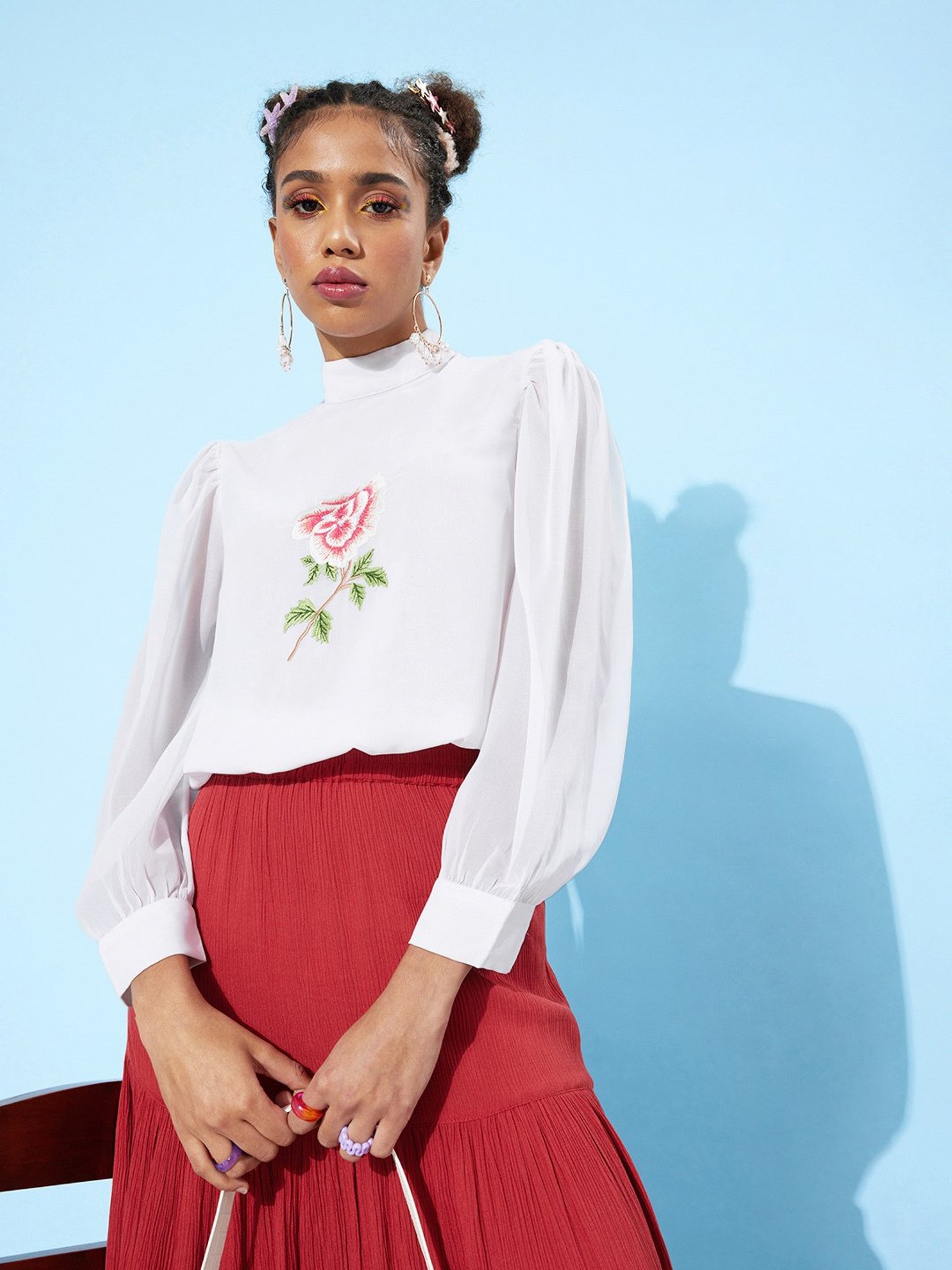 QUIERO White Embroidered Top