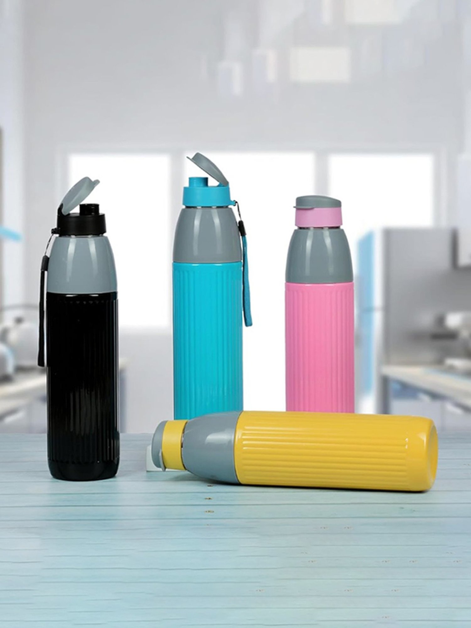Varmora Veto Sky Blue Stainless Steel Insulated Inner Steel Outer Plastic Water Bottle - 700 ml