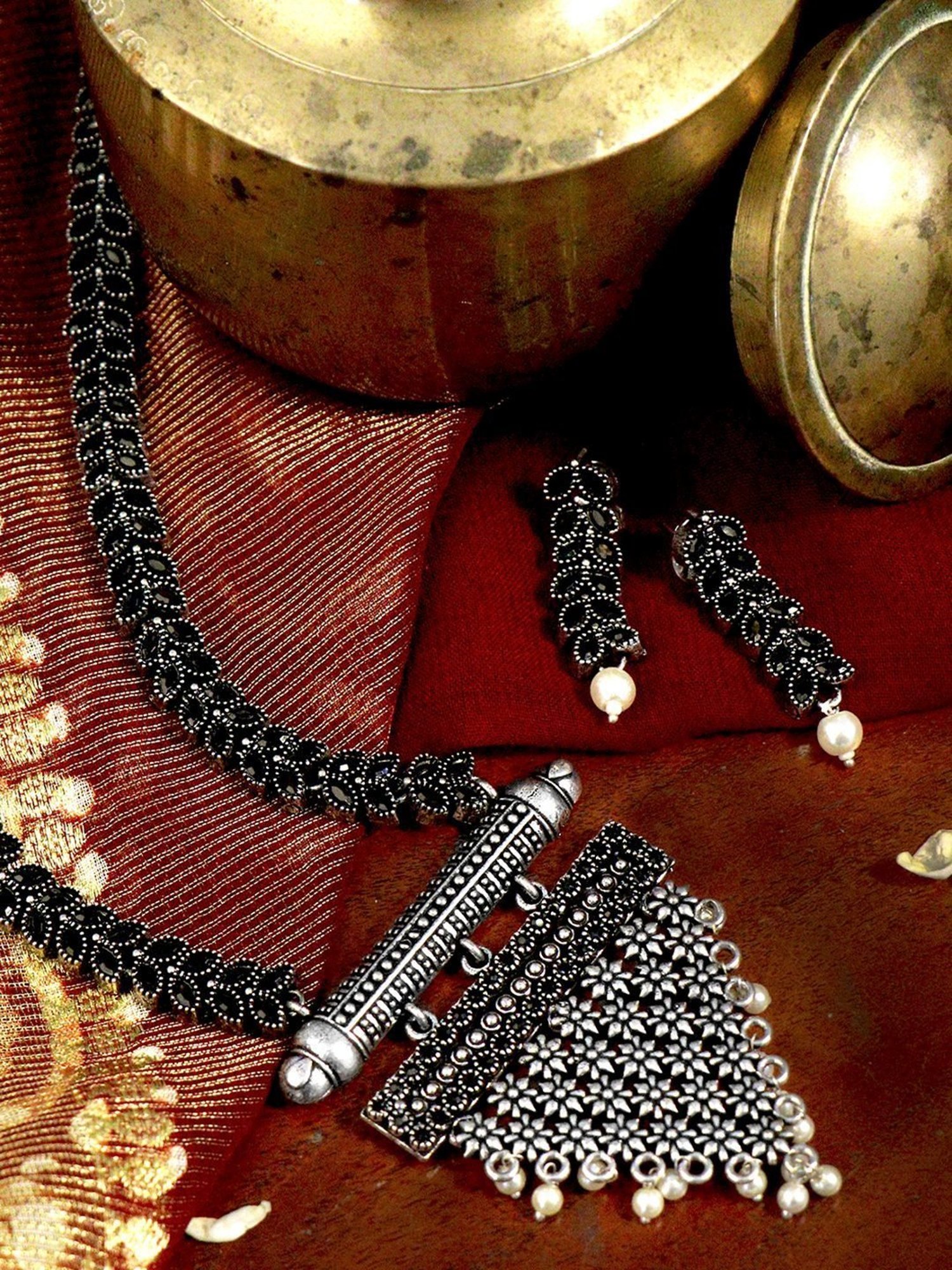 Bold By Priyaasi Men's Stylish Silver-Plated Dumbbell Pendant on a Trendy Chain