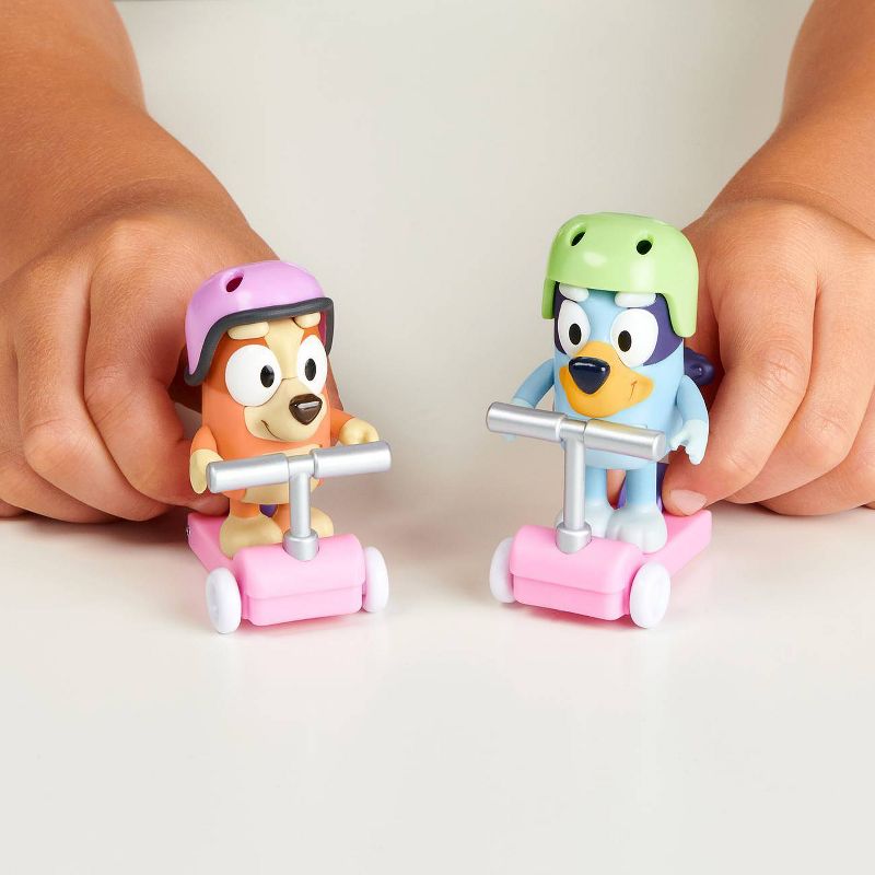 Bluey & Bingo Scooters Mini Playset