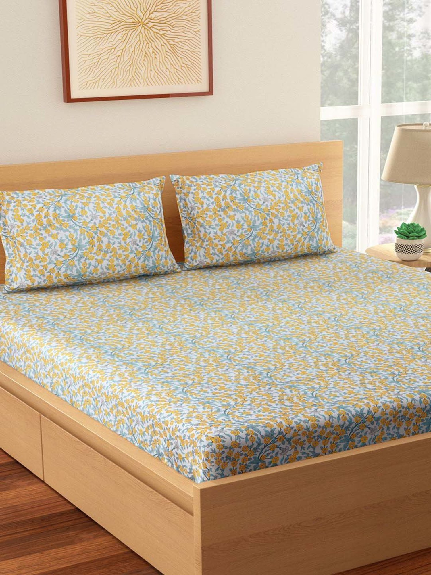 Living Scapes by Pantaloons Yellow Cotton 144 TC King Bed Sheet with 2 Pillow Covers