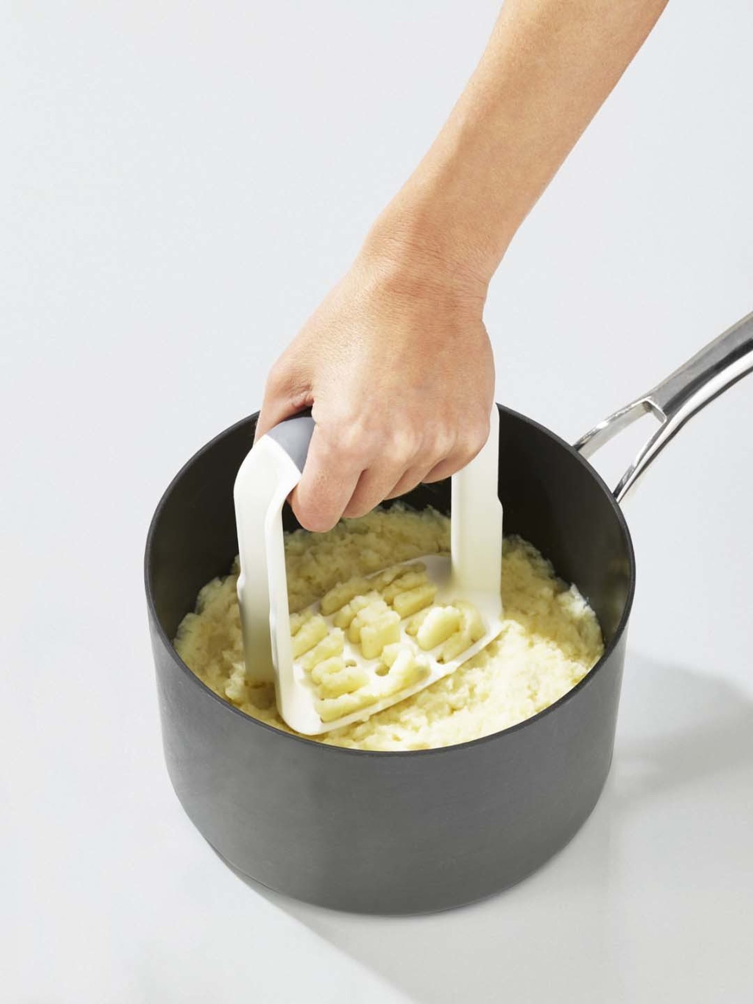 Joseph Joseph Cream Stainless Steel 12 cm Ergonomic Potato Masher - Set of 1