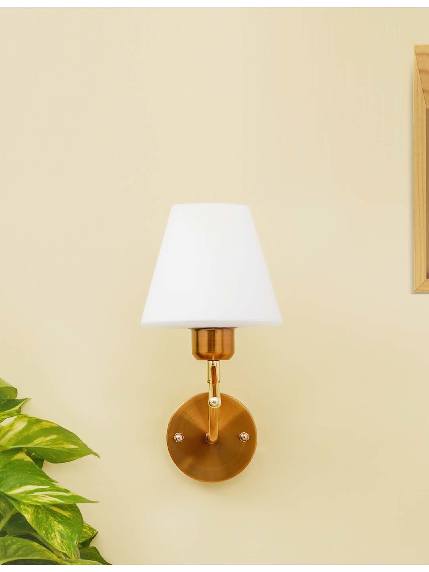 Kapoor E Illuminations 'Eniola' White & Golden Metal Wall Light - Set of 1