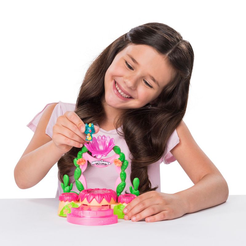 Hatchimals Colleggtibles - Light Up Stage