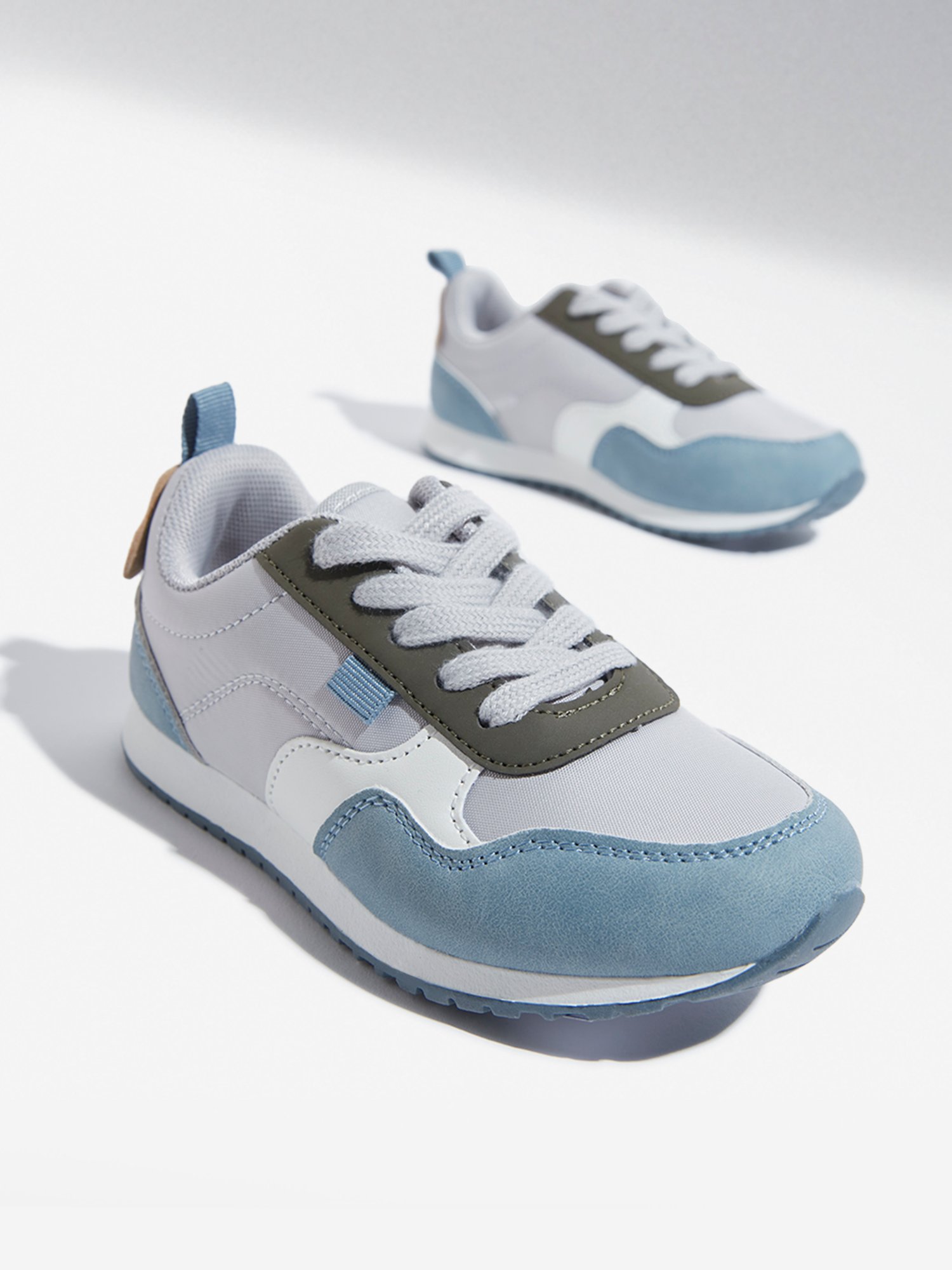 Yellow by Westside Multicolour Colour-Blocked Lace-Up Sneakers