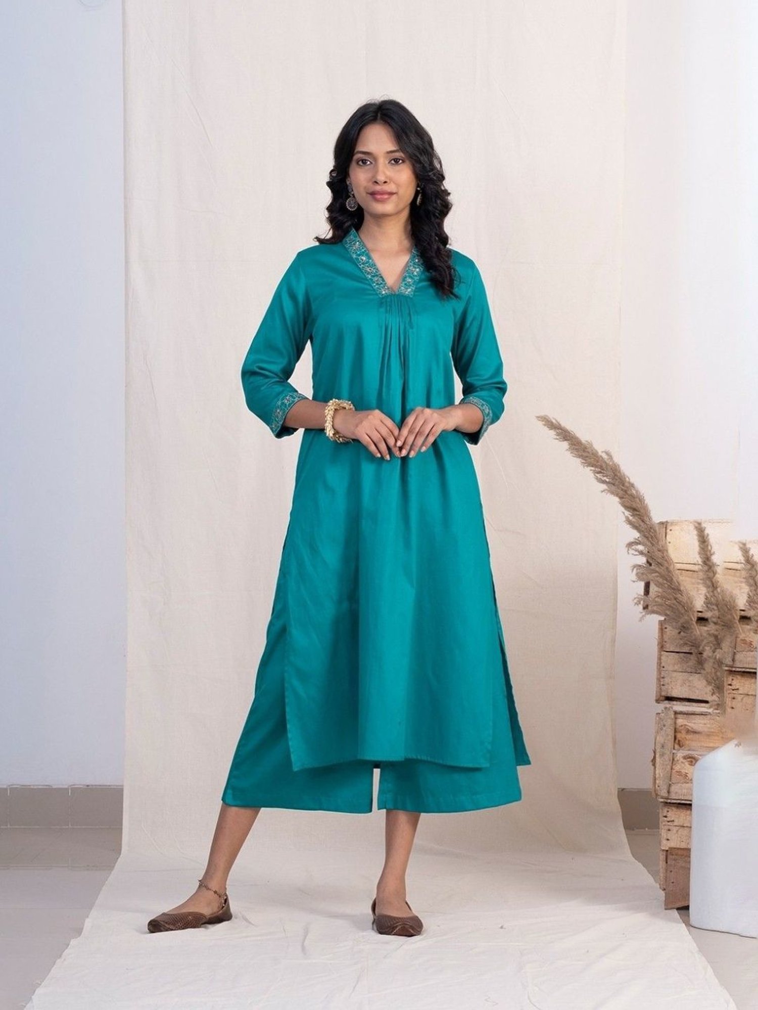 Akiso Jashn Blue V Neck Multiple Pleats Kurta Set With Plazzo