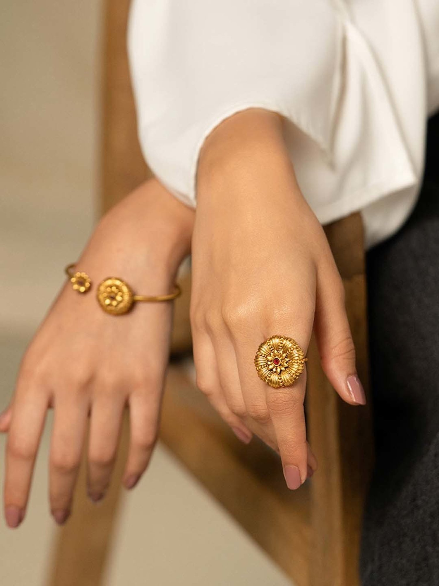 925 Silver 1 Carat American Diamond Classic Halo Engagement Ring for Women & Girls