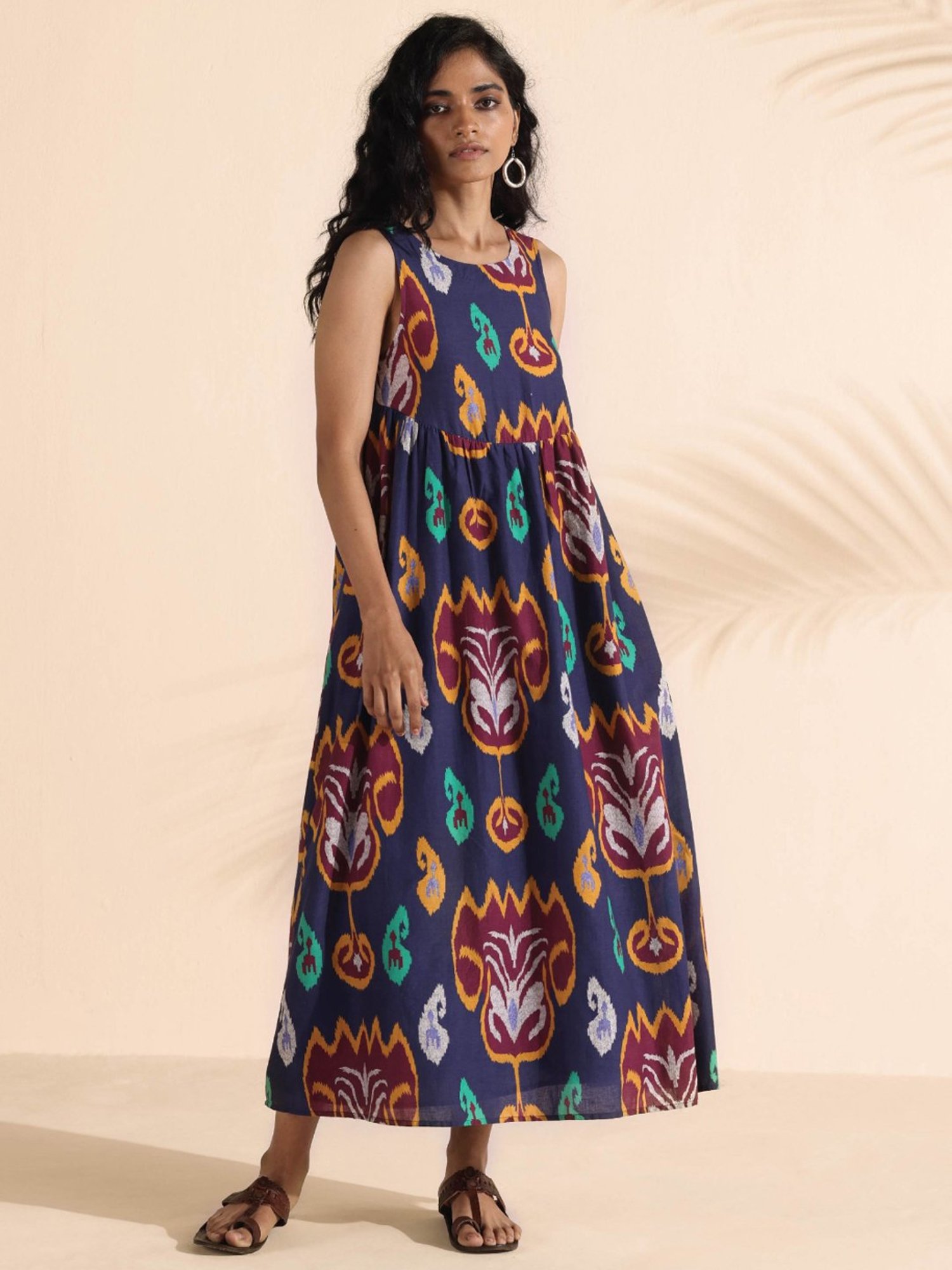 true Browns Blue Printed Maxi Dress