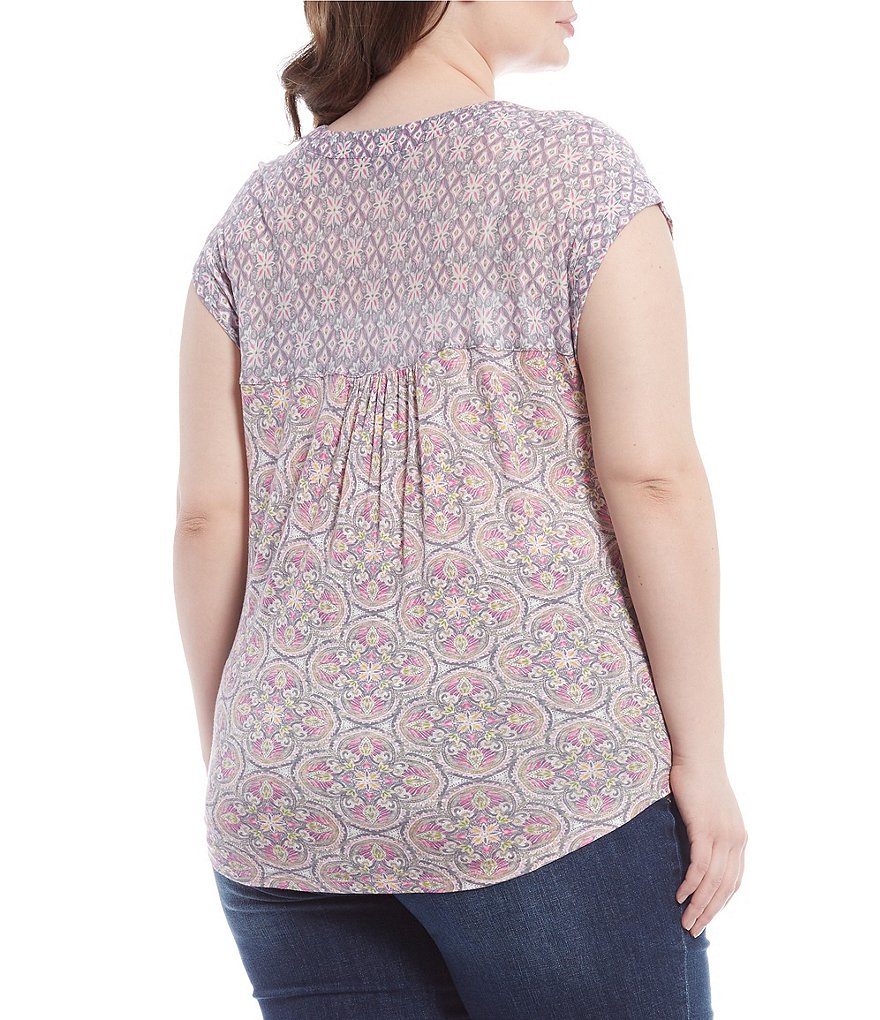 Democracy Plus Size Twin Print Extended Cap Sleeve Front Placket Knit Top