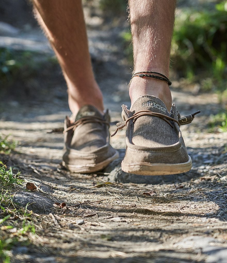 Hey Dude Men's Wally Canvas Washable Chukkas