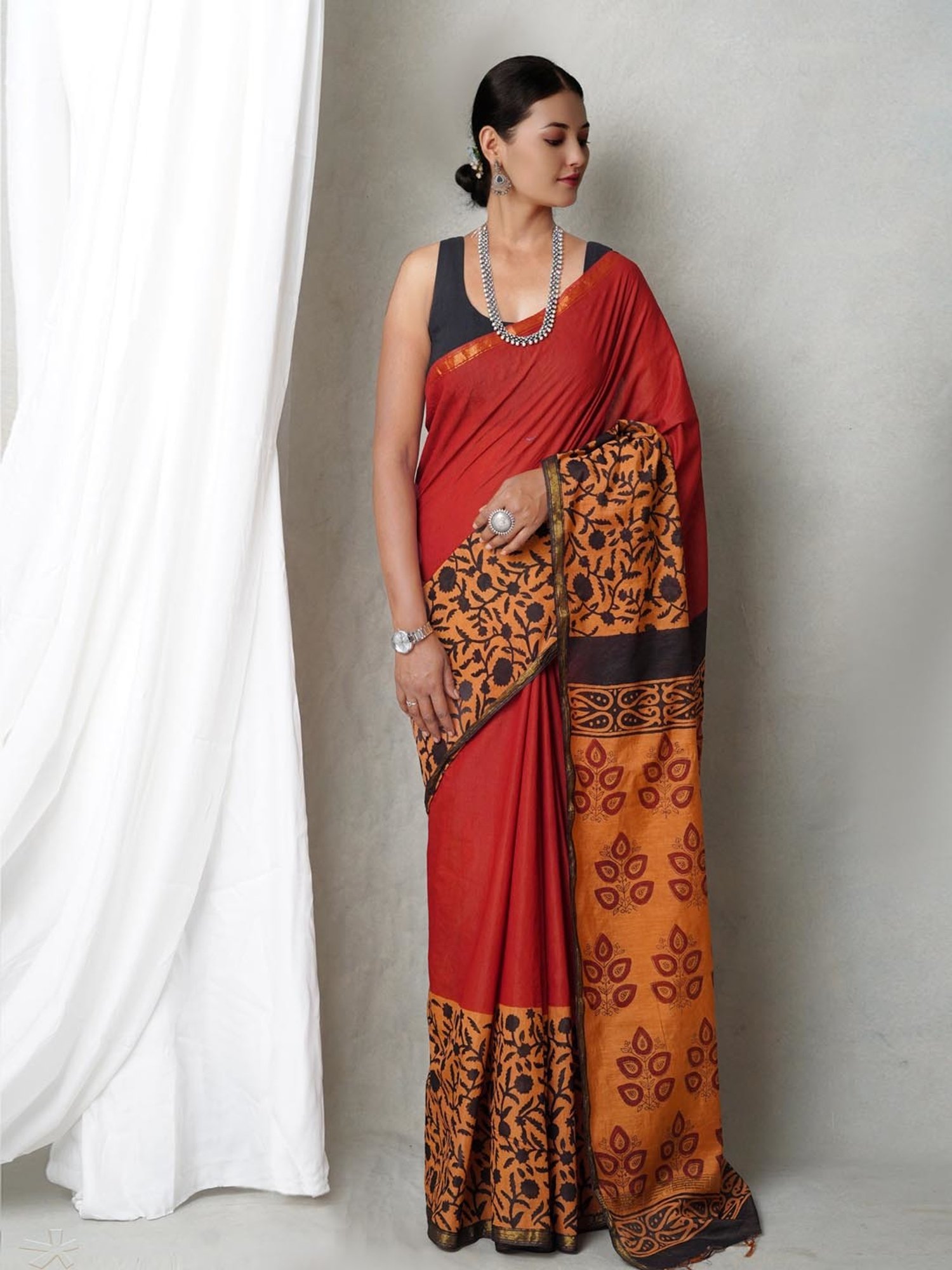 Unnati Silks Red Printed Saree With Unstitched Blouse