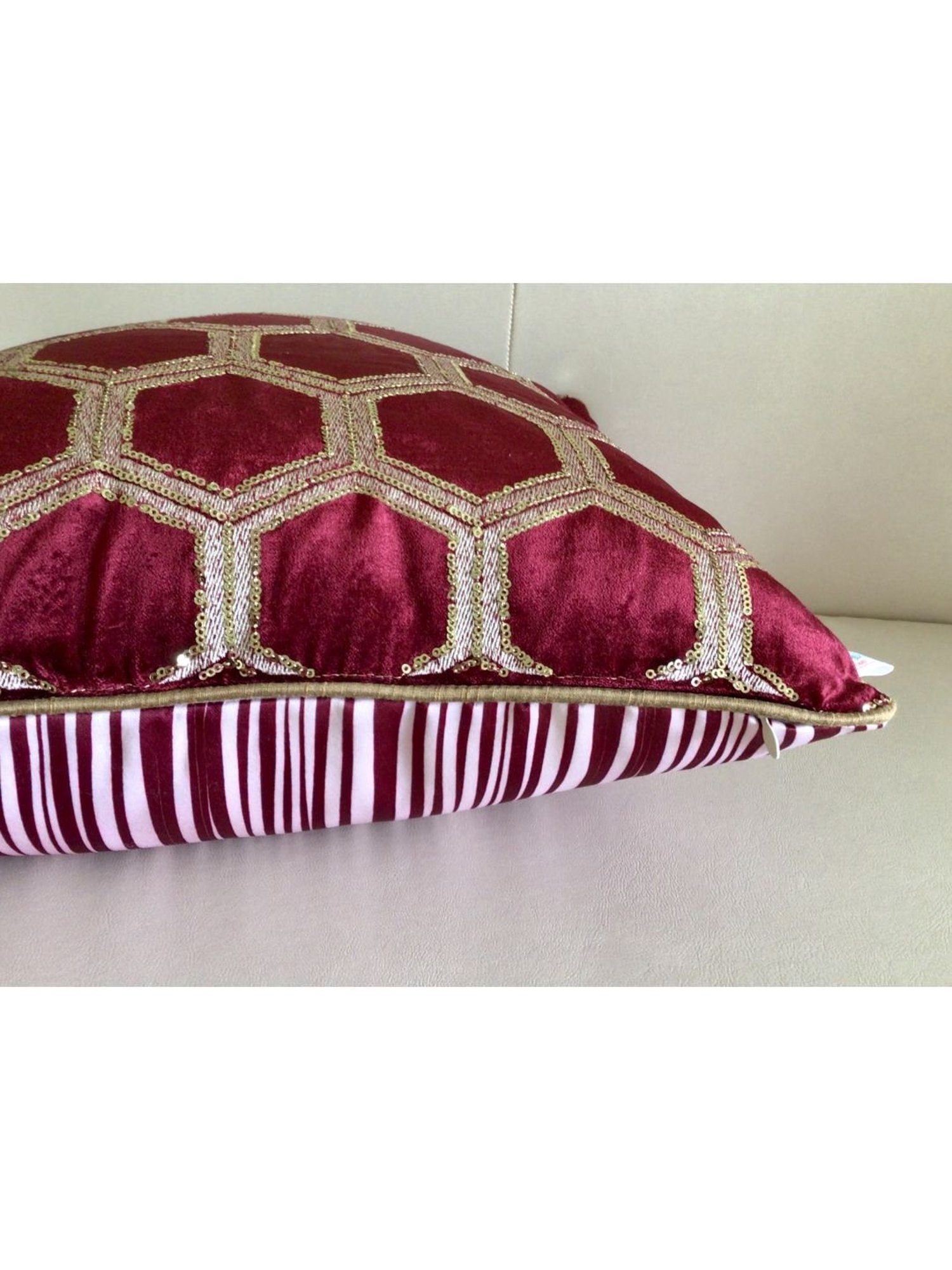 TARA Sparkling Homes Maroon Embroidered Luxury Velvet Cushion Cover - Set of 1