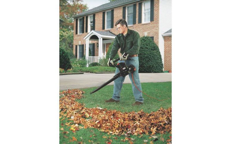 Black & Decker BV3100R 12 Amp Electric Blower/Vacuum/Mulcher