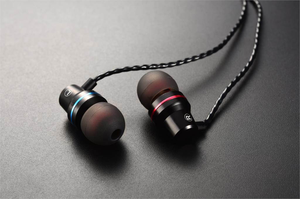 QKZ DM1 Clear Bass Earphone with Microphone In-Ear Earphone Special Edition Headset Earphones 3 Colors Fone De Ouvido
