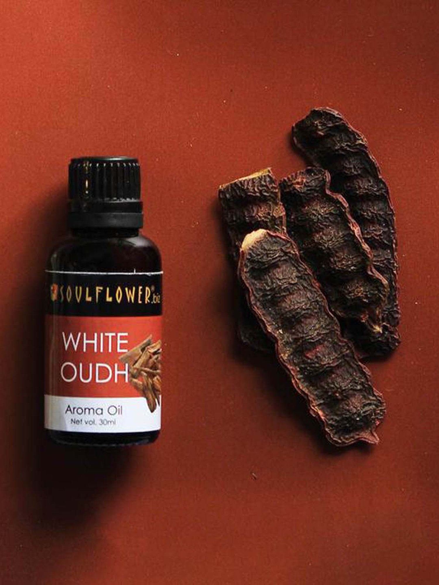 Soulflower White Oudh Aroma Oil (30 ml) - Set of 1