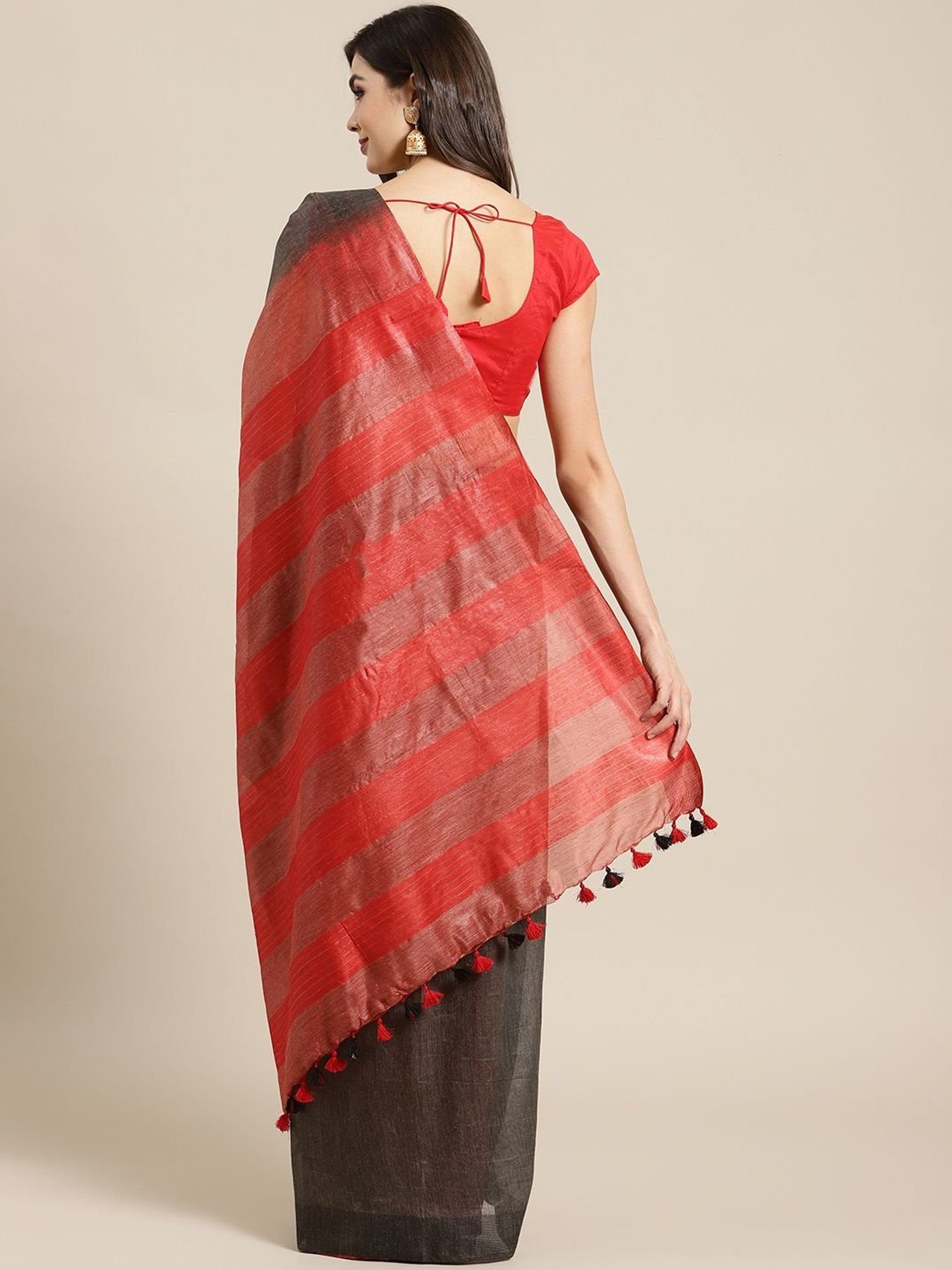 Kalakari India Charcoal Saree With Unstitched Blouse