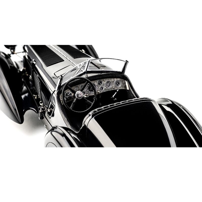 1932 Mercedes Benz SSK Trossi "The Black Prince" 1/18 Diecast Model Car by CMC
