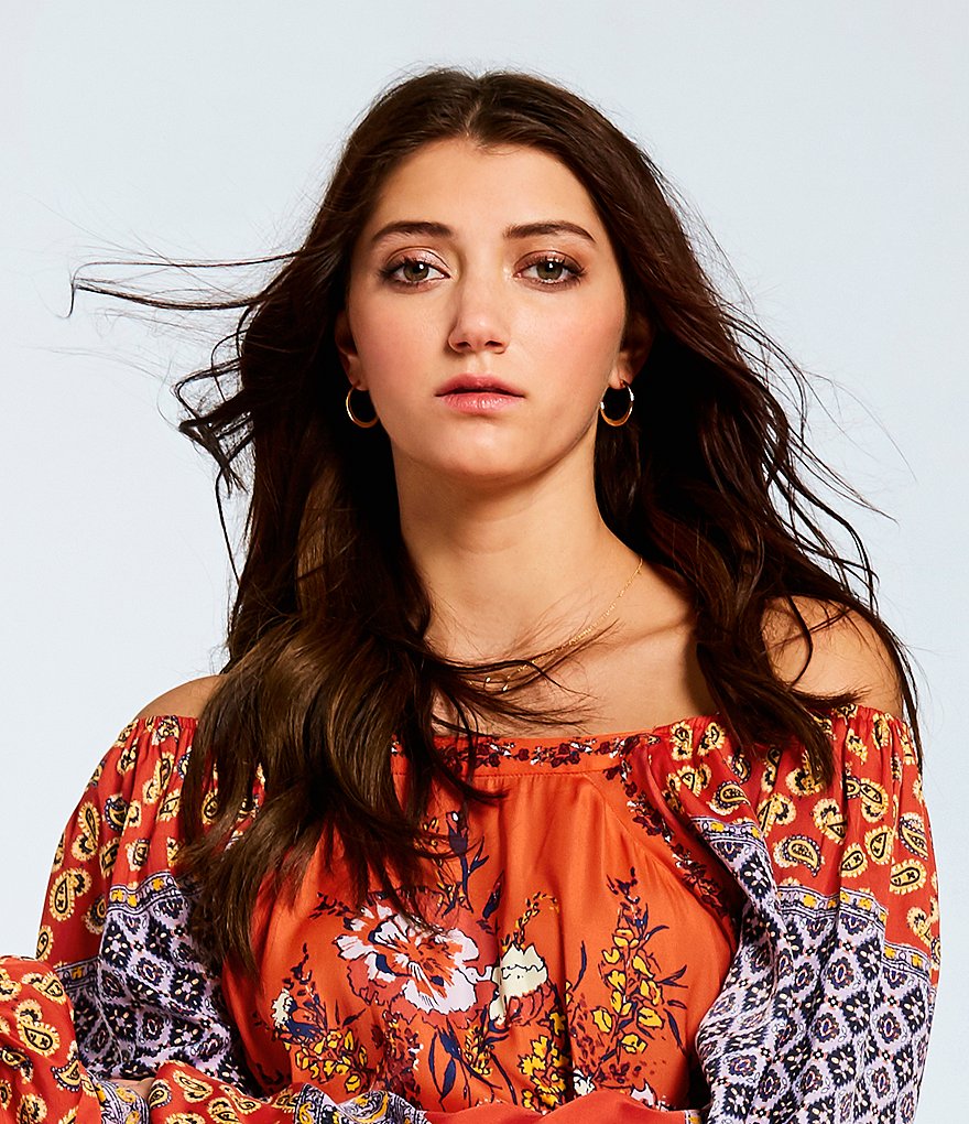 Tailored Graduated Hoop Earrings