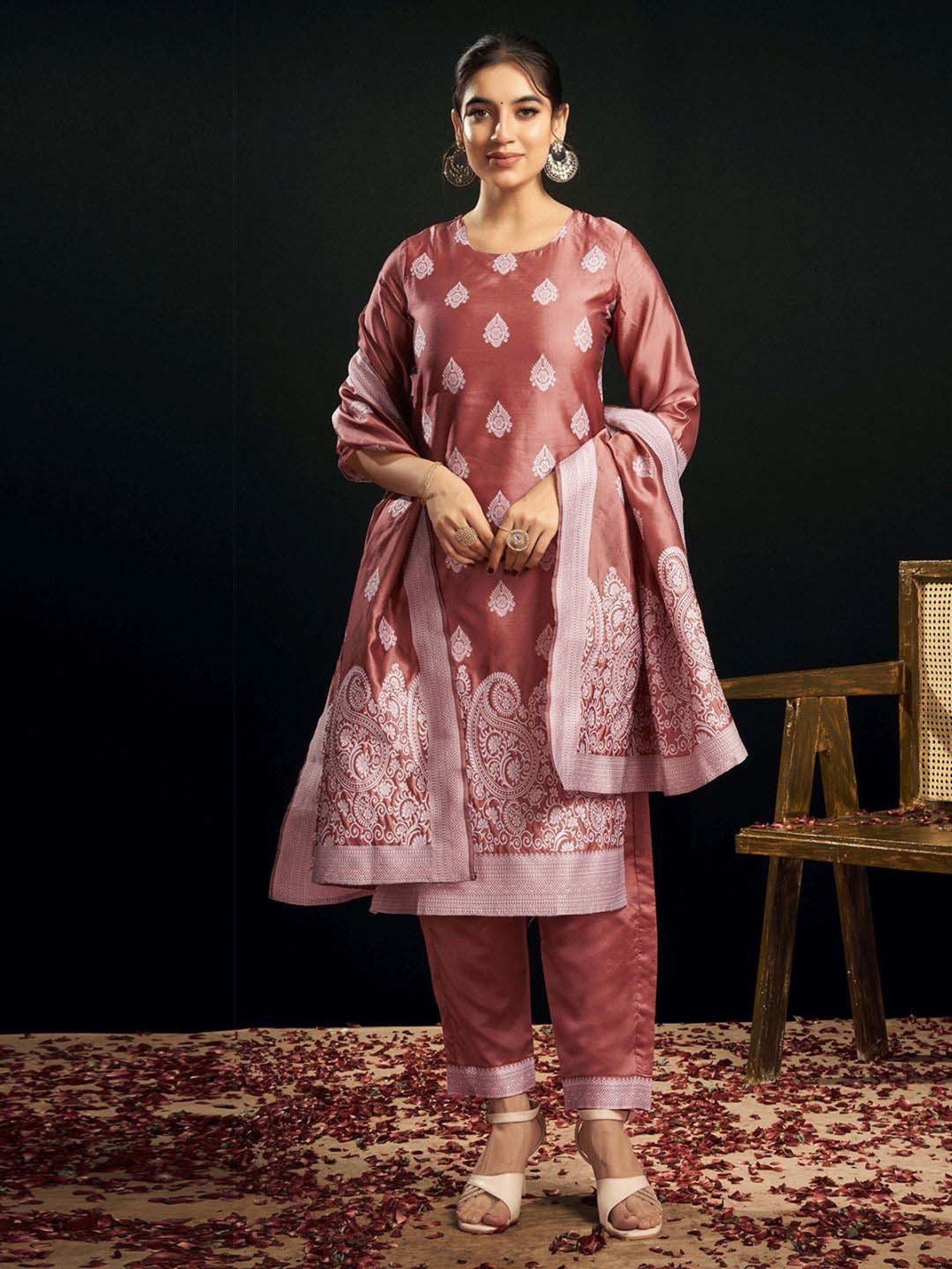 Skylee Pink Woven Pattern Kurta Pant Set With Dupatta