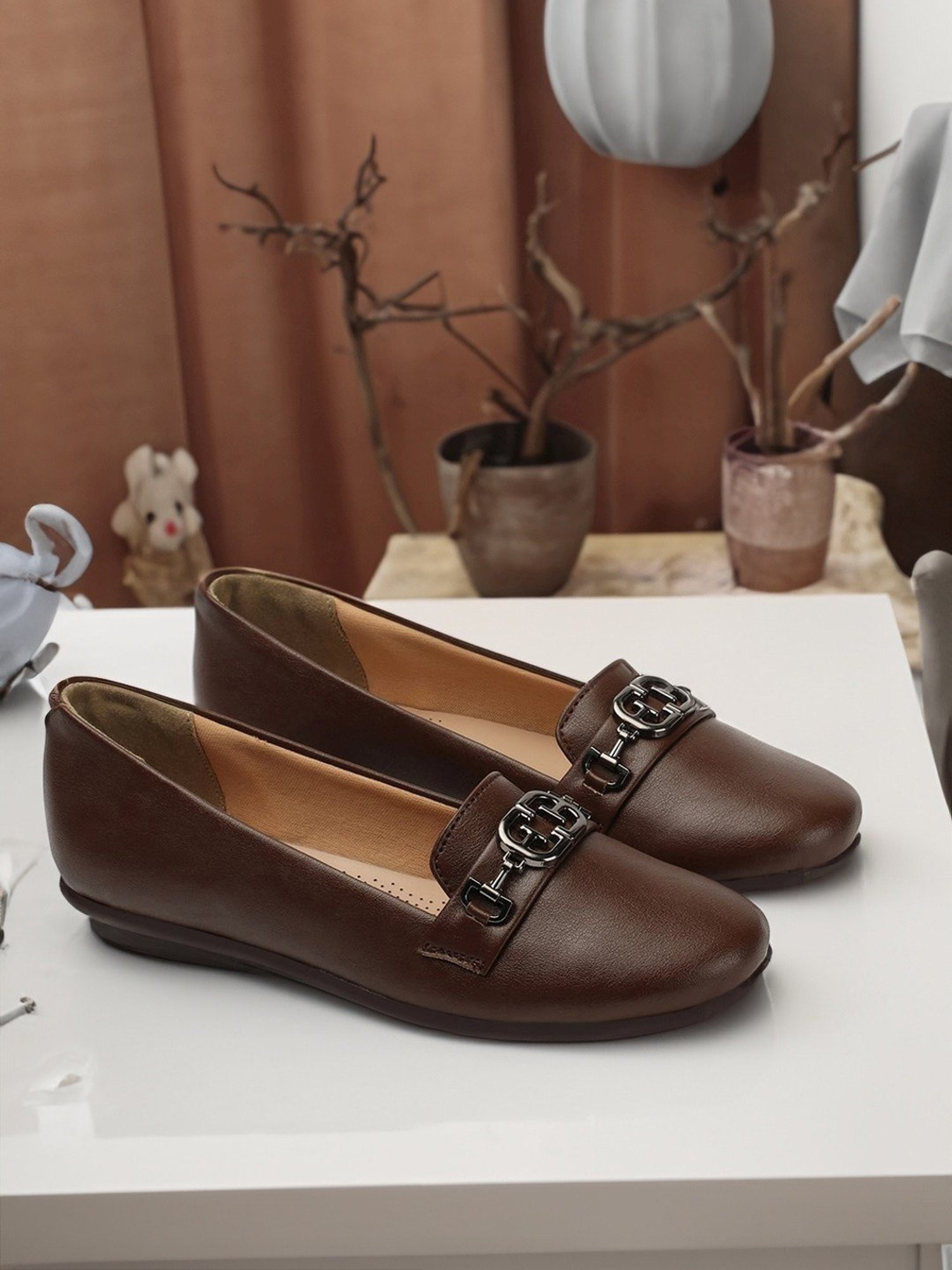 Elle Women's Brown Flat Ballets