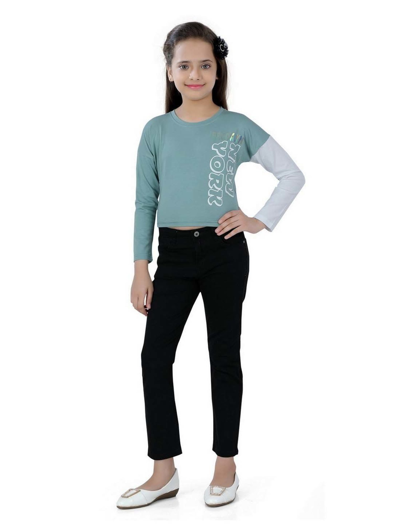 poplins Kids Green & White Cotton Printed Full Sleeves Top