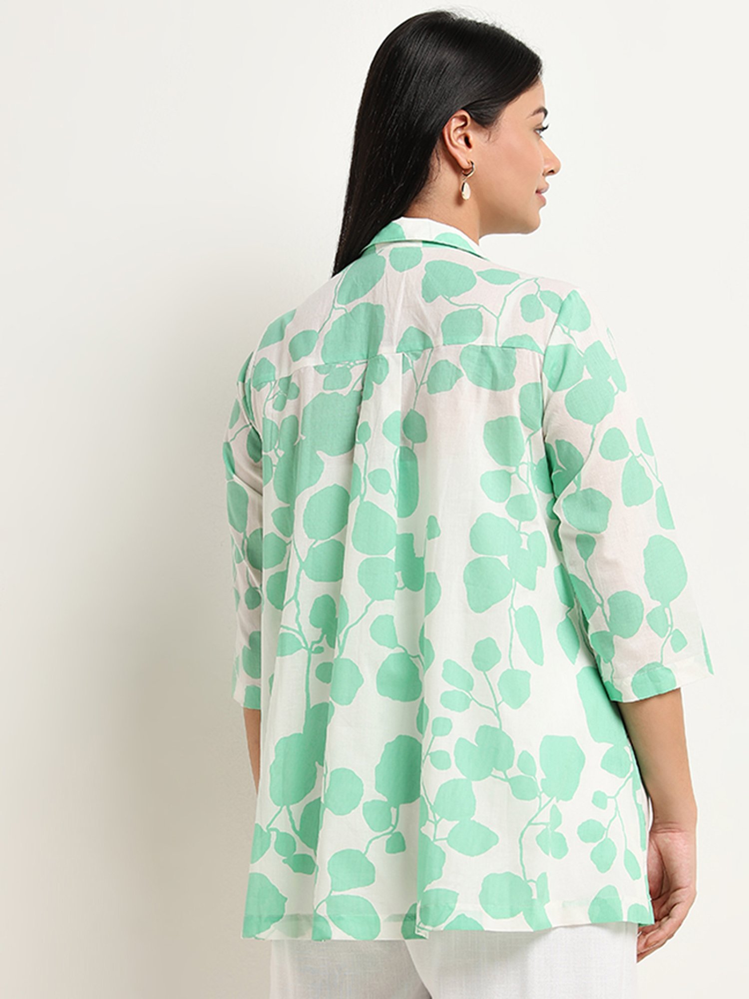 Diza by Westside Light Green Foliage Printed Straight Cotton Kurti