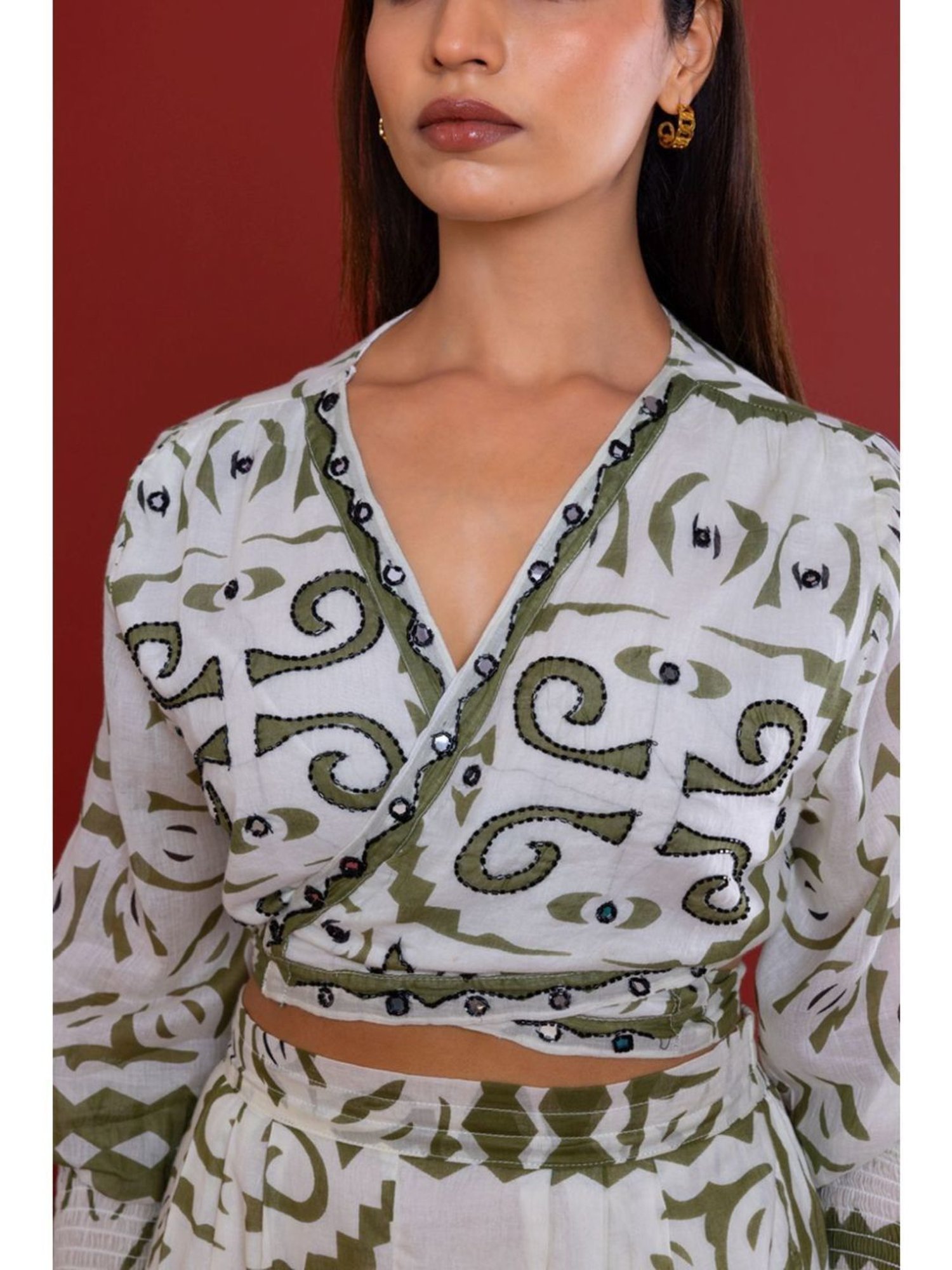 LABEL REYYA Label Green Crop Top With Pant