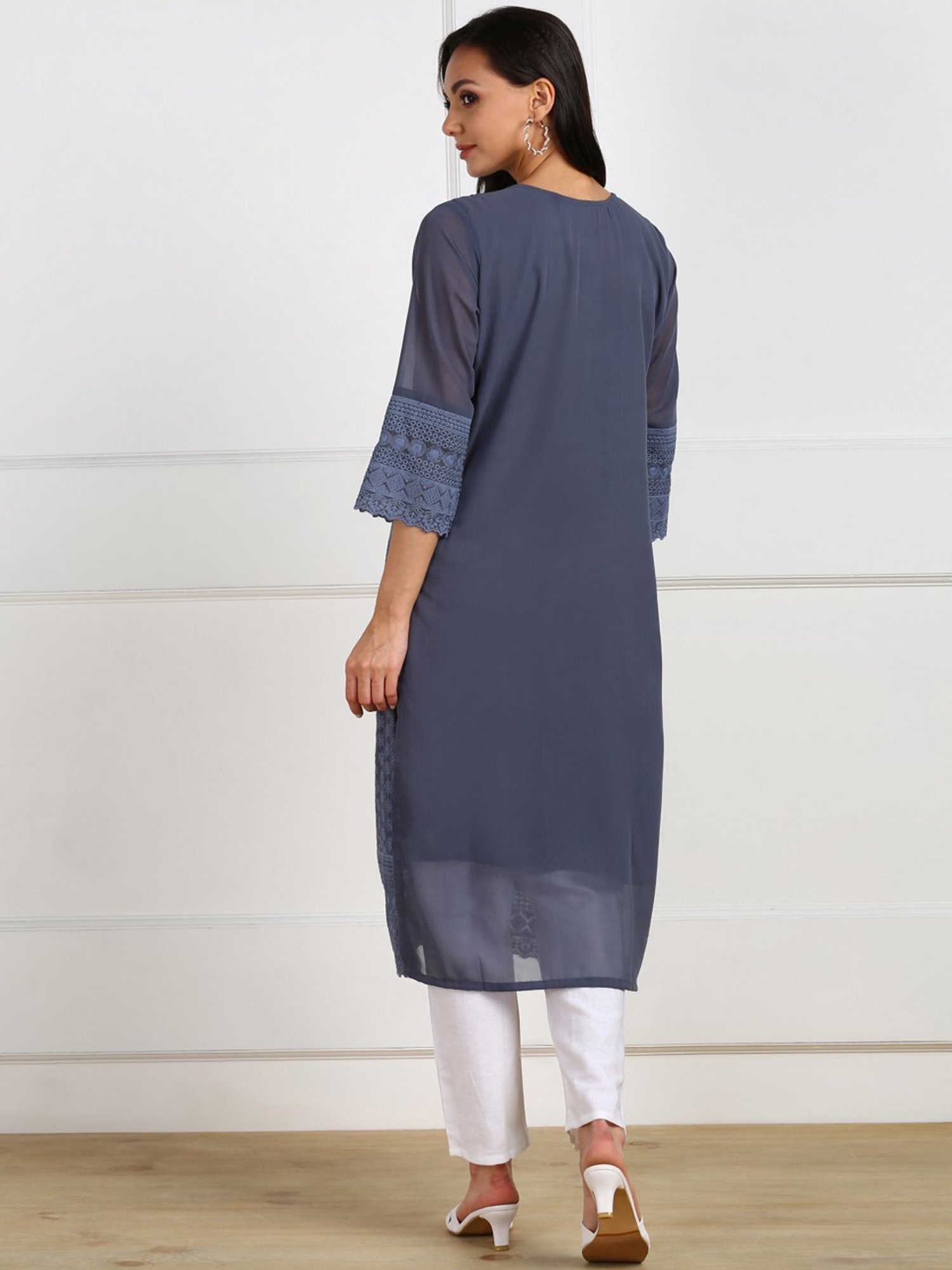 SWAGG INDIA Grey Embroidered Straight Kurta