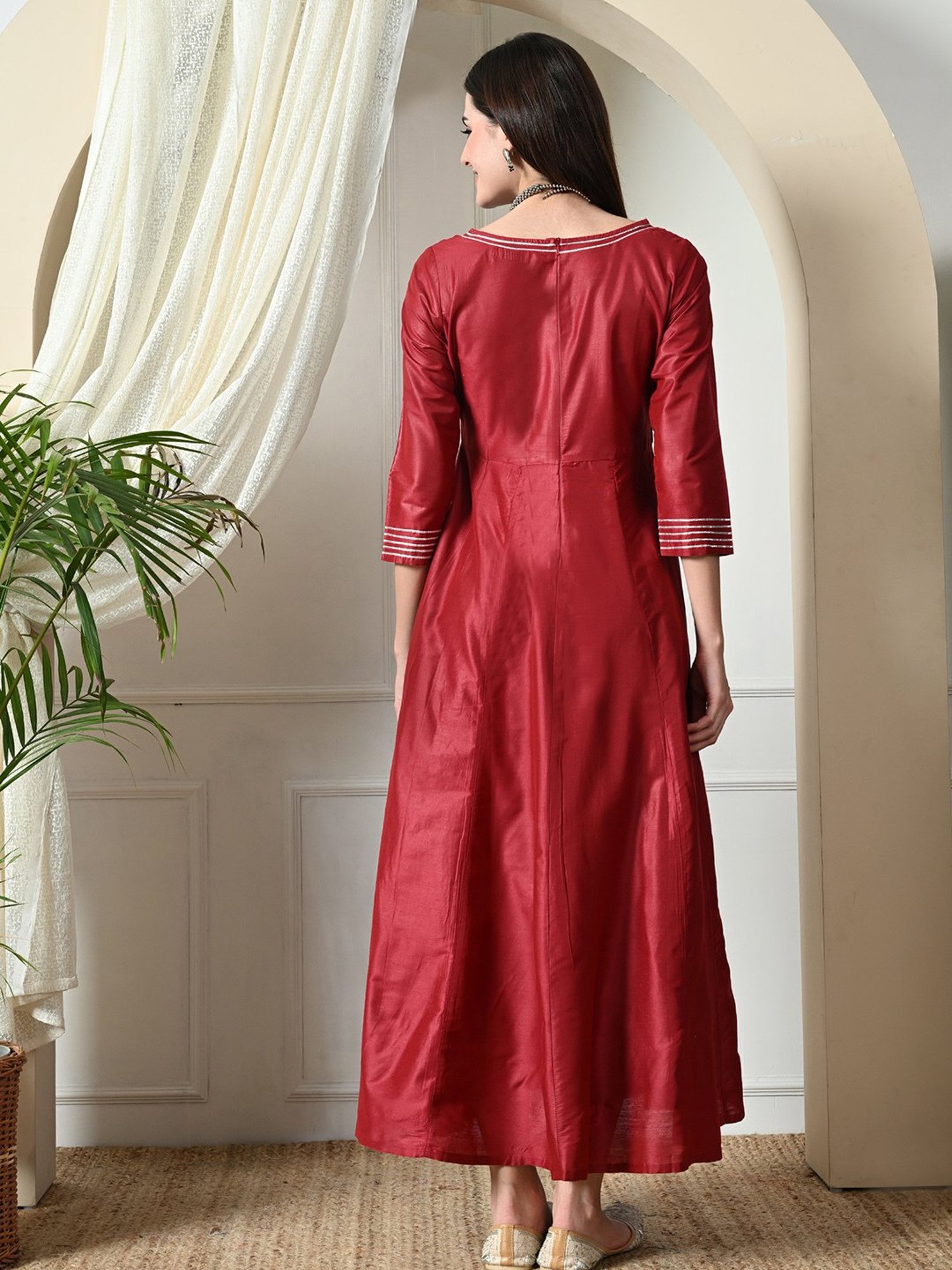 DECKEDUP Maroon Relaxed Fit Midi Dress