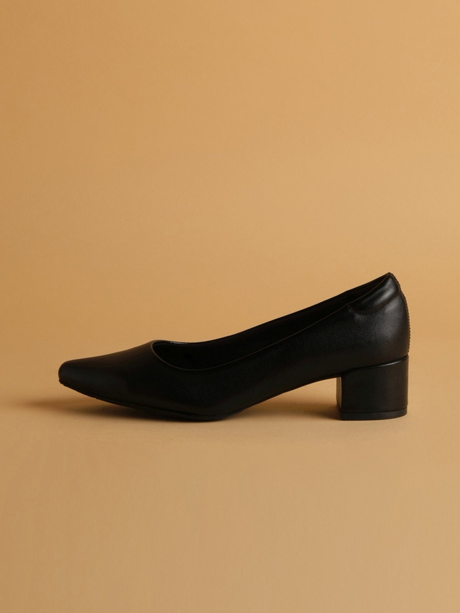 Eridani Women's Blake Black Formal Pumps