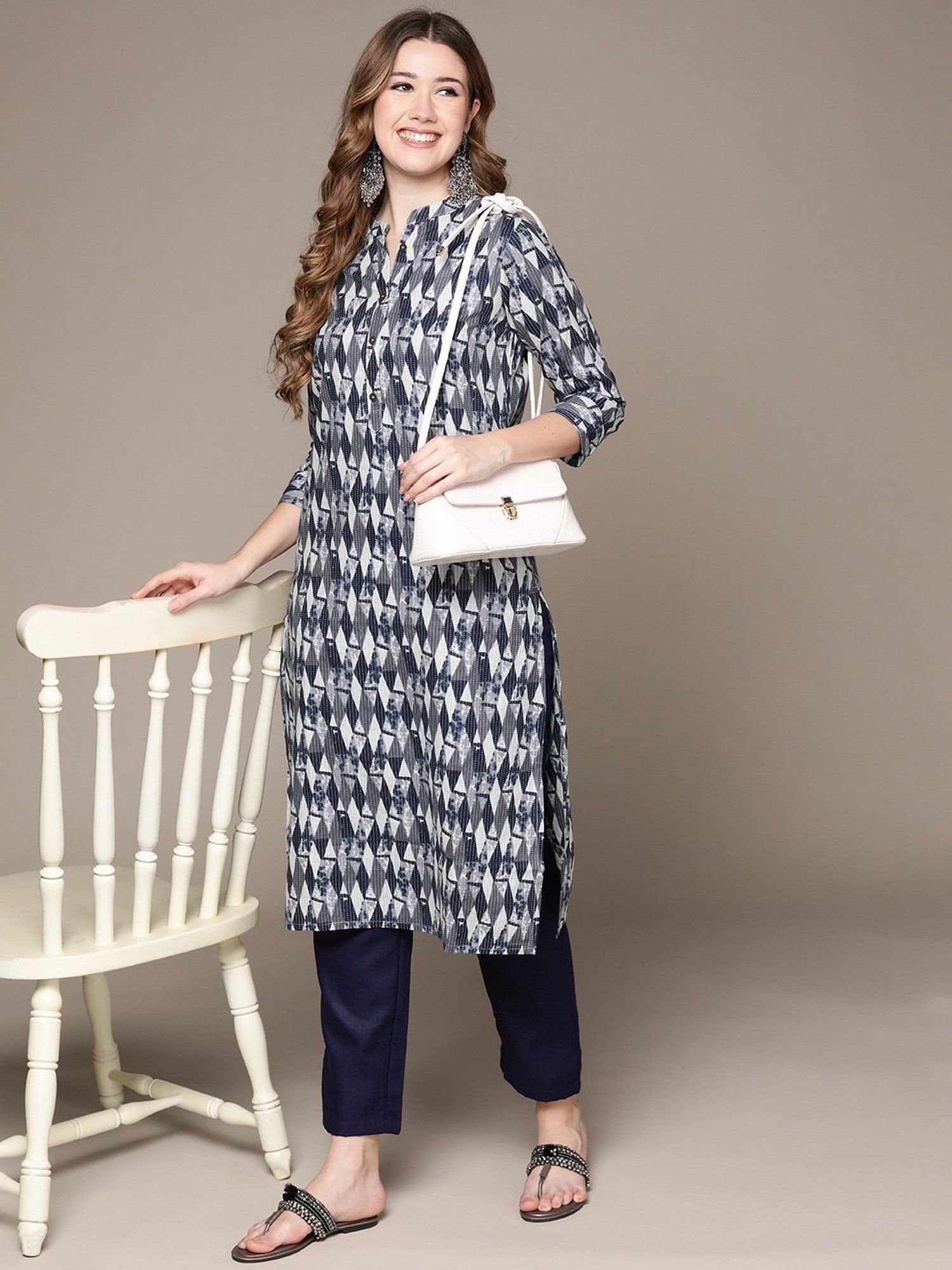 Anubhutee Blue Pure Cotton Woven Pattern Kurta Pant Set