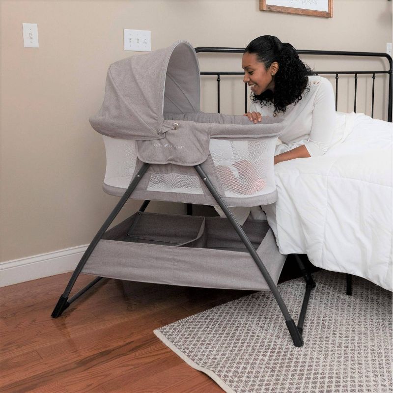 Simmons Kids' Silent Auto Gliding Deluxe Bassinet - Embossed Paisley