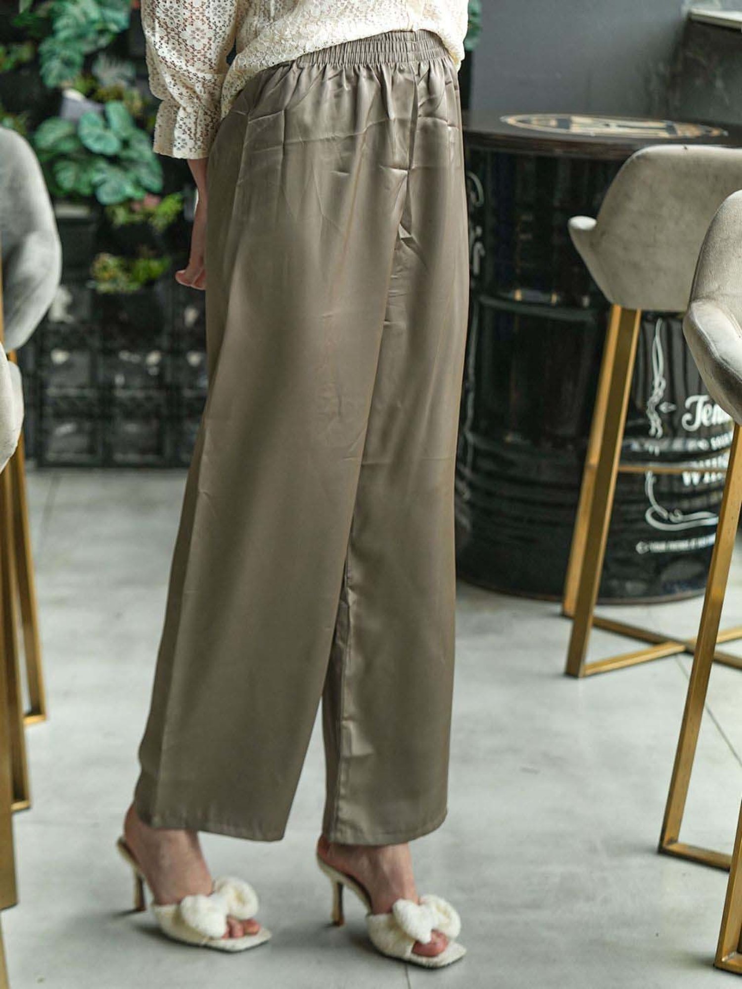 Odette Green Mid Rise Flared Pants