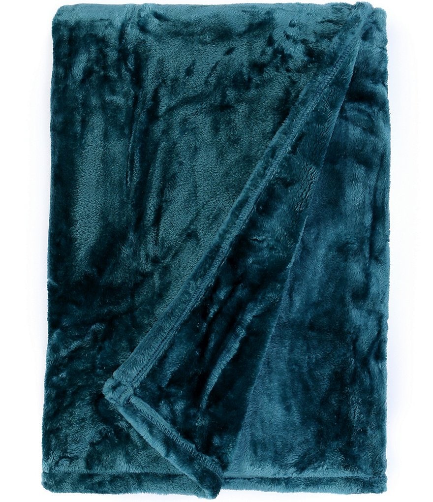 Noble Excellence Ava Plush Throw