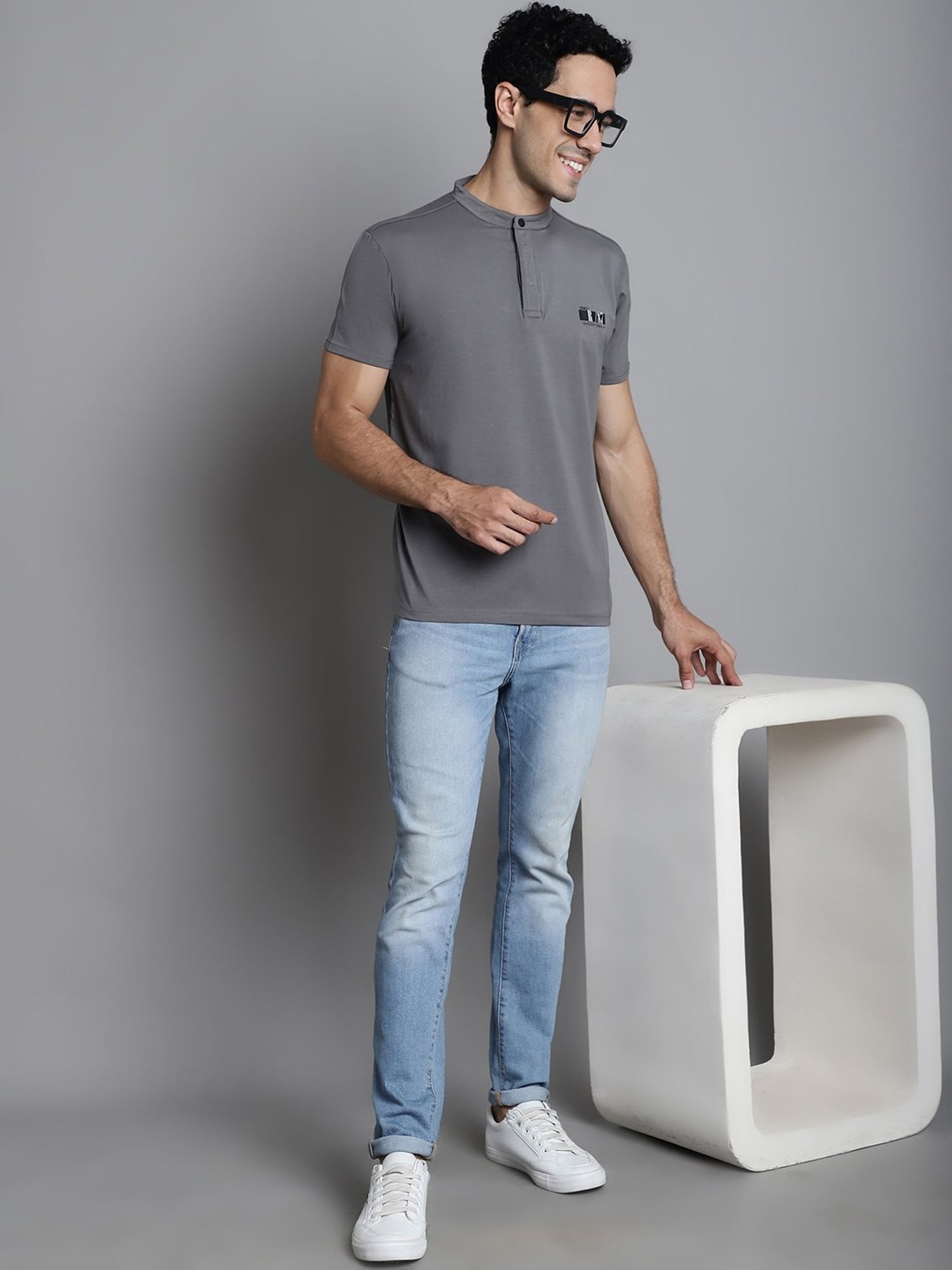 Levi's Pink Cotton Slim Fit Texture Henley T-Shirt