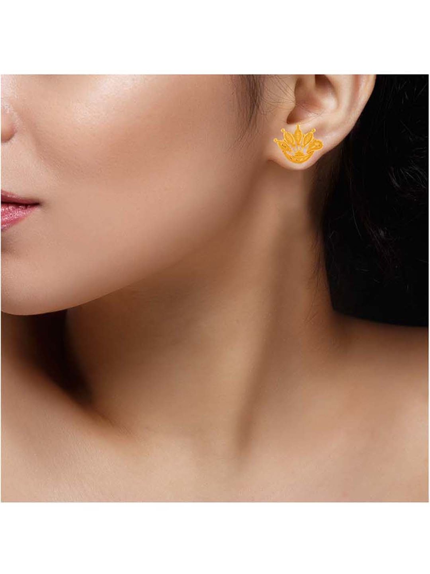 P.C. Chandra Jewellers 22 kt Gold Earrings